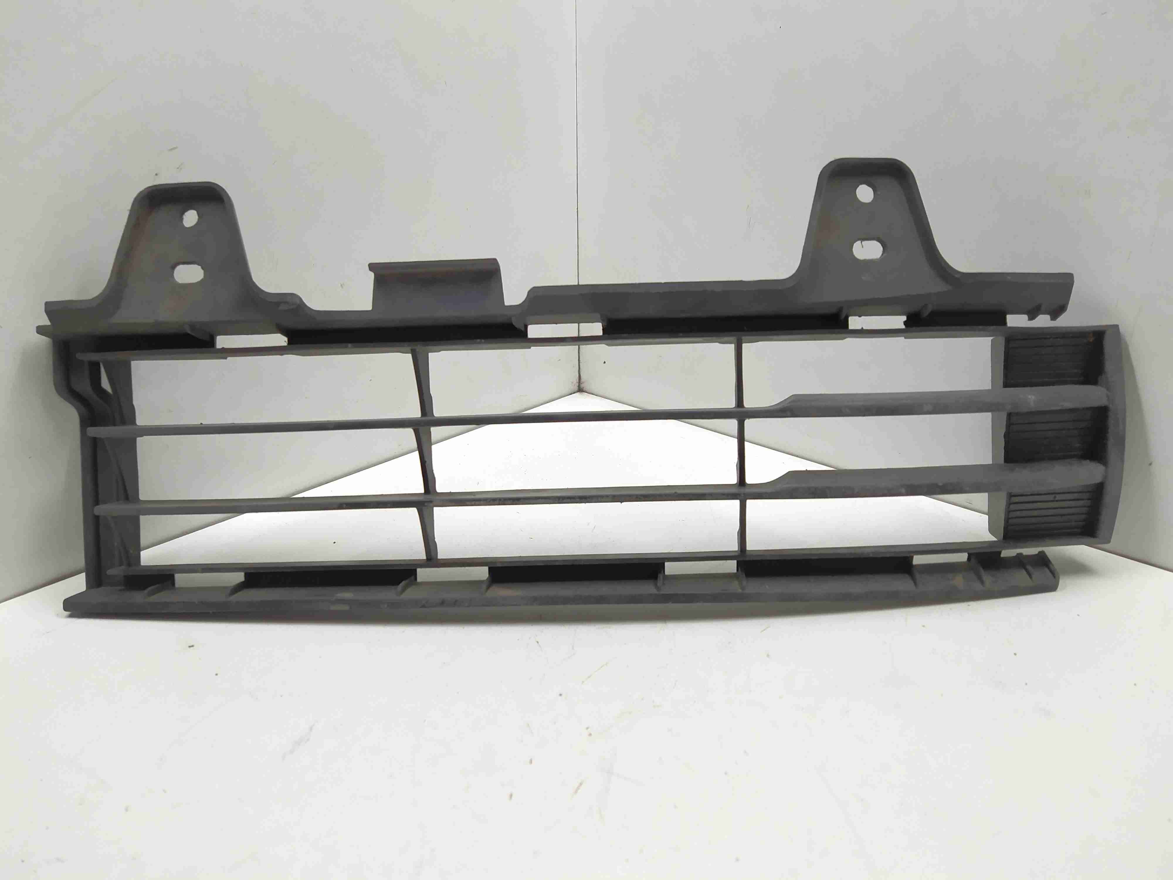 Toyota Land Cruiser Land Cruiser VII (J200) 2007 - наст. время Заглушка (решетка) в бампер передний 5311360030  000692