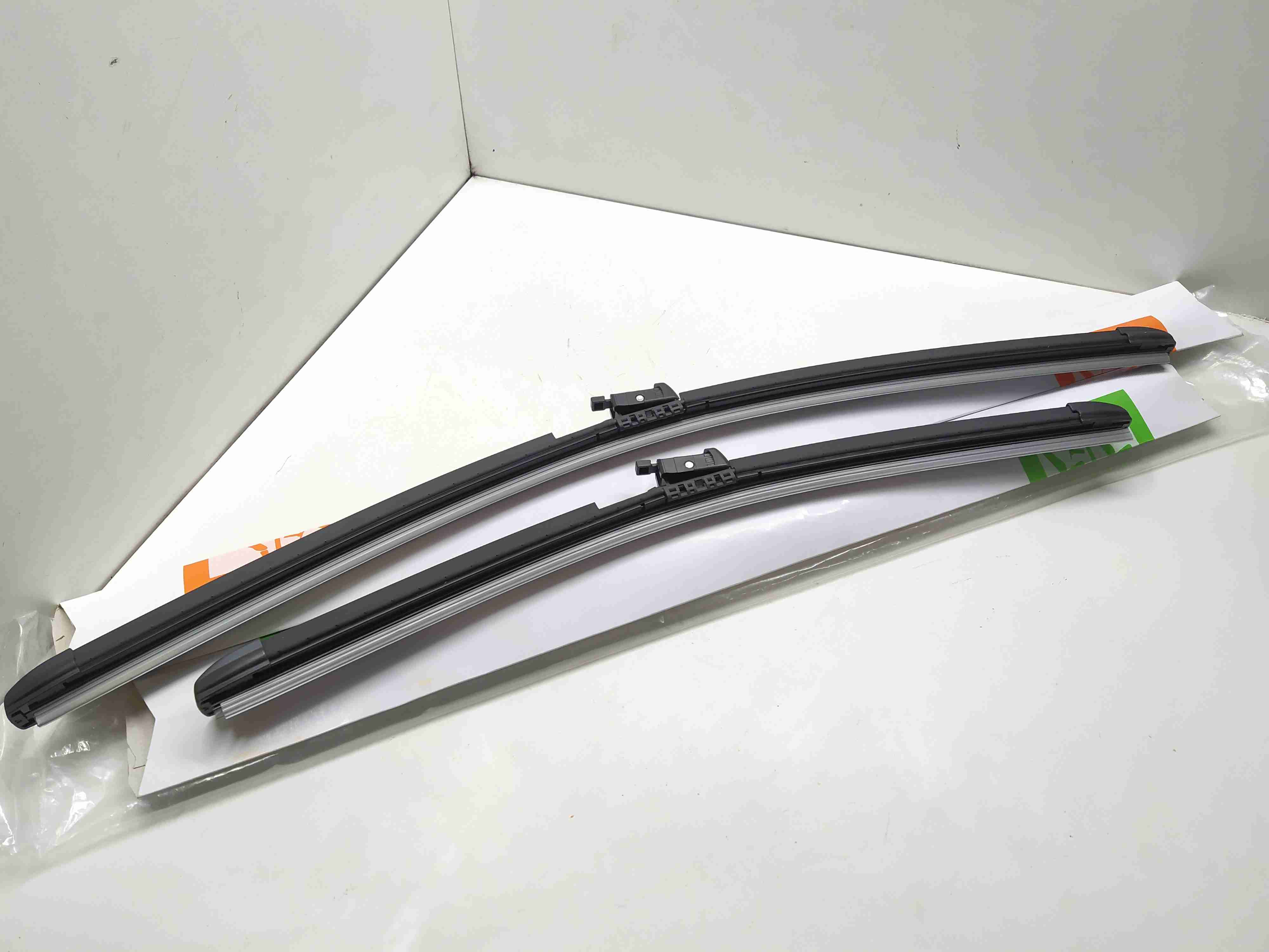 GAC Trumpchi GS8 2 поколение (2021-2025) Щетки стеклоочистителя 09785459884773,    09784259884770  000802