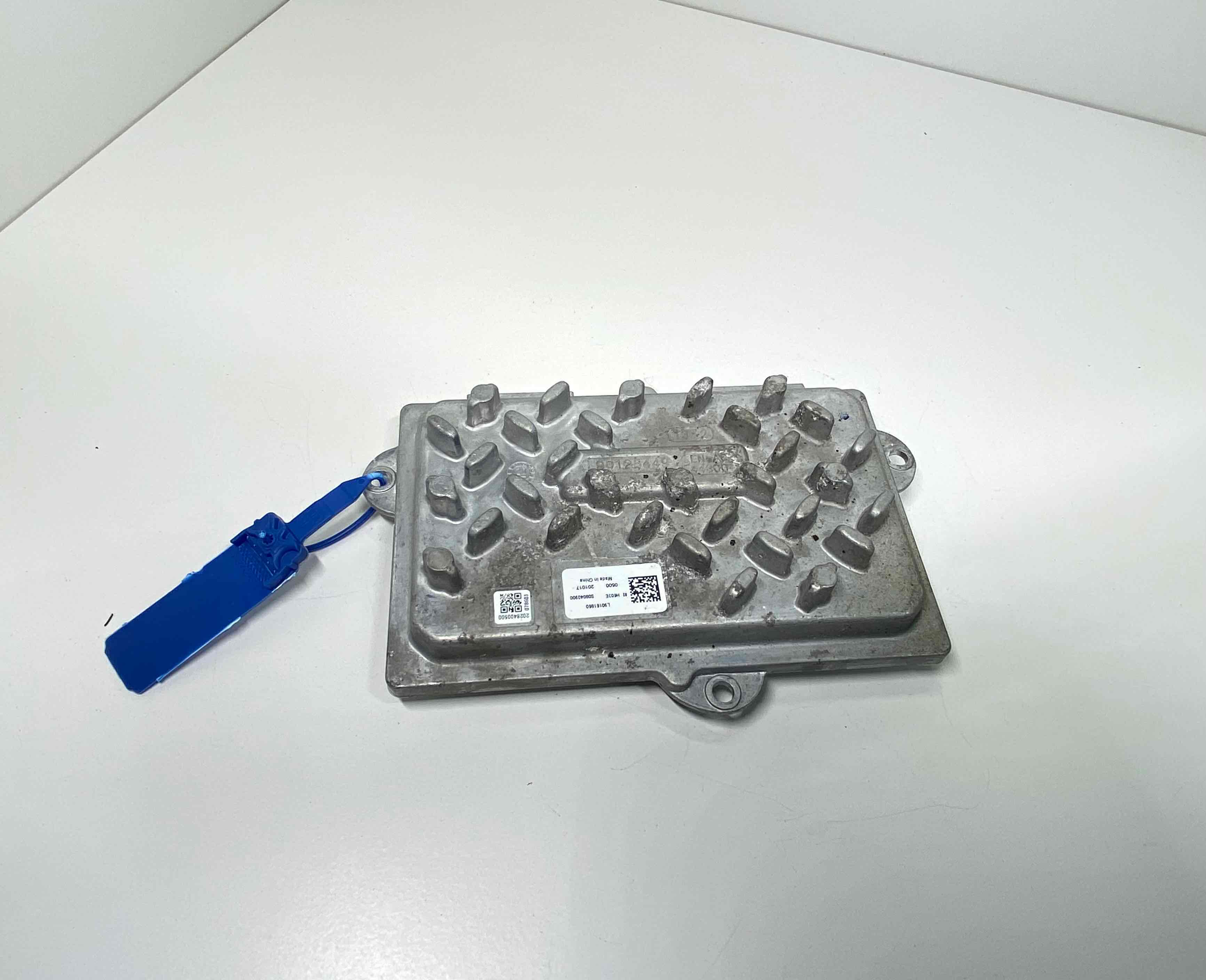 Geely Tugella 1 поколение (2020-2024) Блок розжига LED L90125449,    L90161860,    S08040900,   L90125448  000894