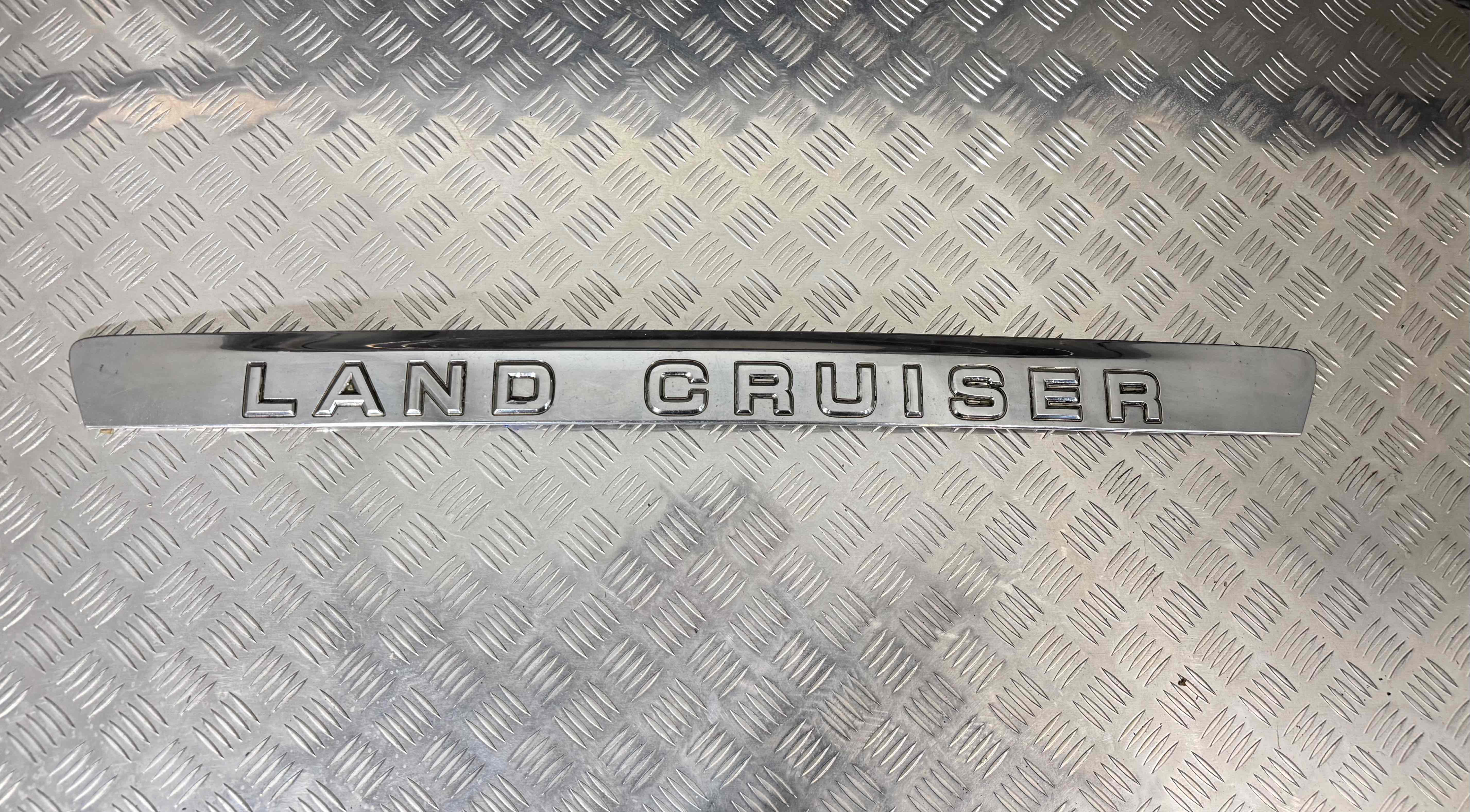 Toyota Land Cruiser Land Cruiser VII (J200) 2007 - наст. время Накладка двери (крышки) багажника 7680160180  000900