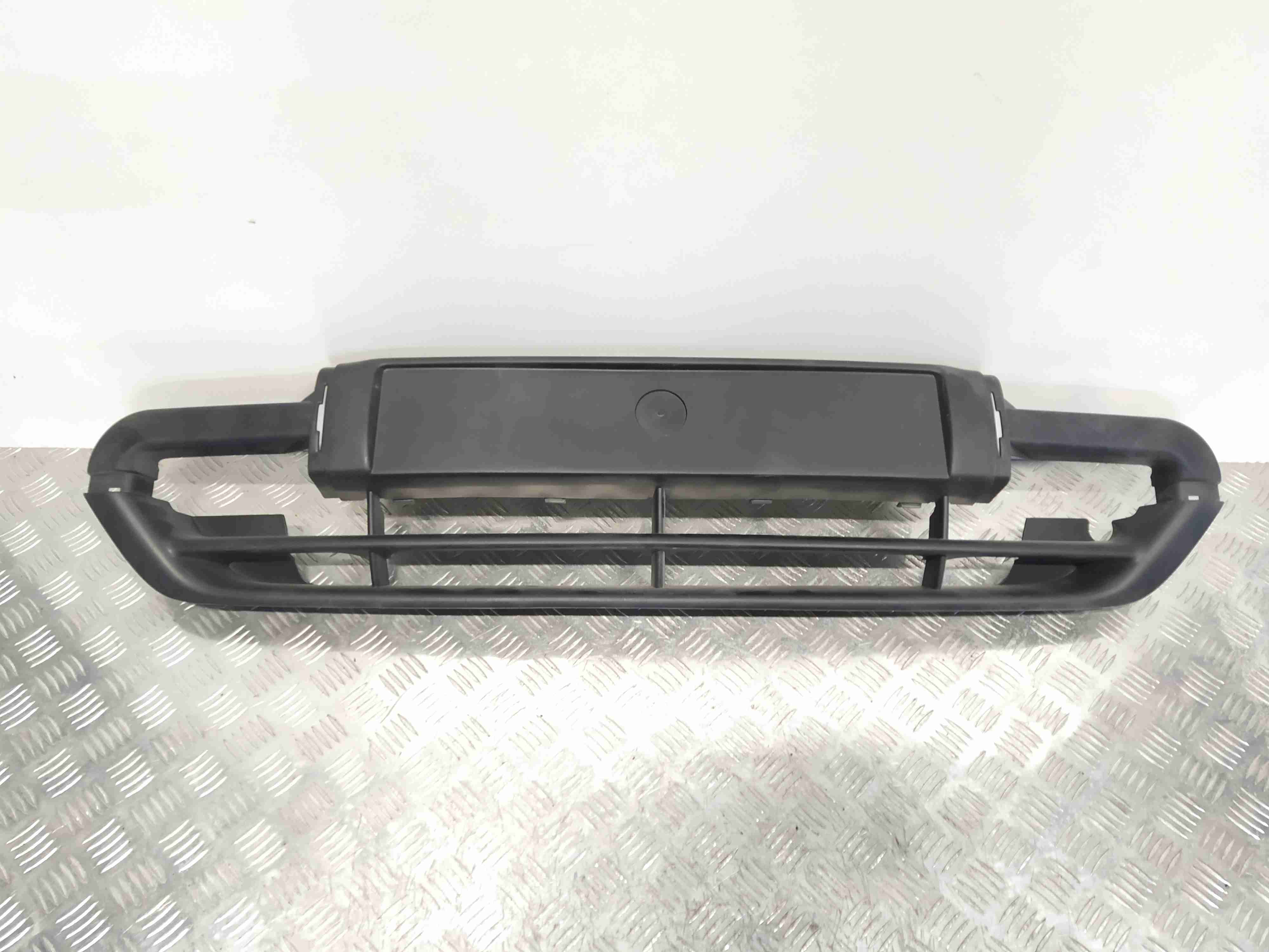 Citroen Xsara Xsara (N1) 1997 - 2005 Заглушка (решетка) в бампер передний 962217387C  000904