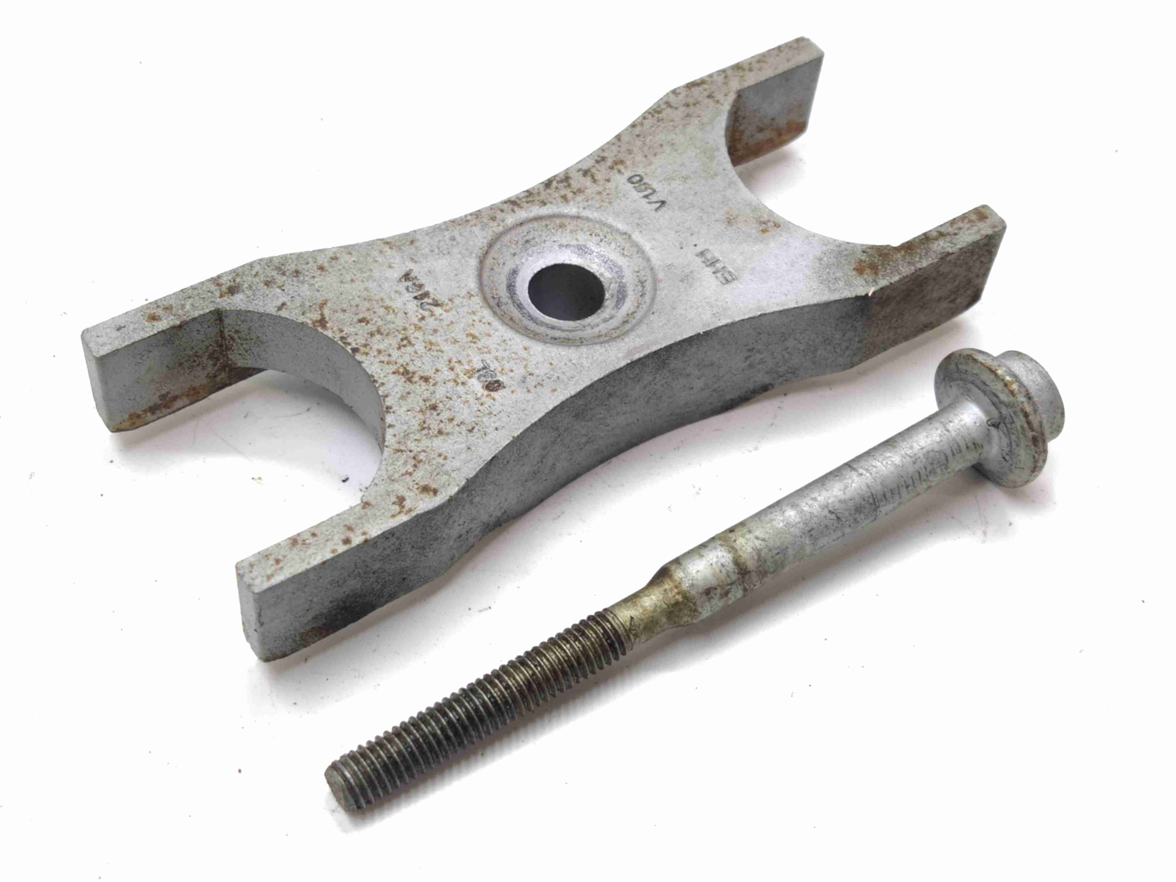 Audi A3 A3 II (8P1) 2003 - 2013 Скоба (кронштейн) крепления форсунки 03L216A  003190