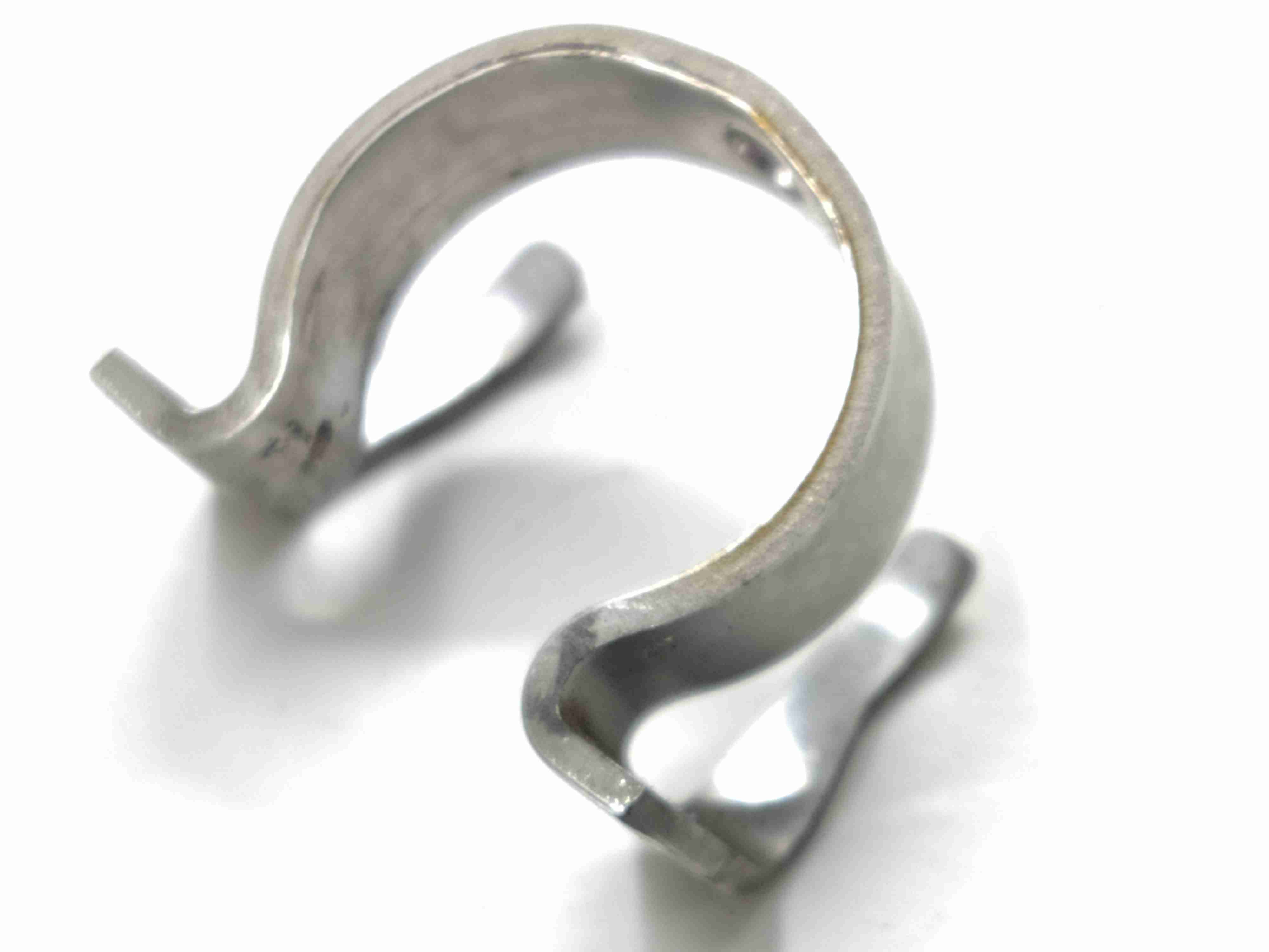 BMW 1 F20/F21 1 F20/F21 2 поколение (2011-2015) Скоба (кронштейн) крепления форсунки 13537540438,  7540438  003647