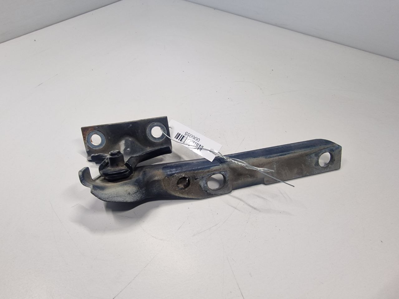 Audi 80 80 B3 (8A) 1986 - 1991 Петля капота левая   006055