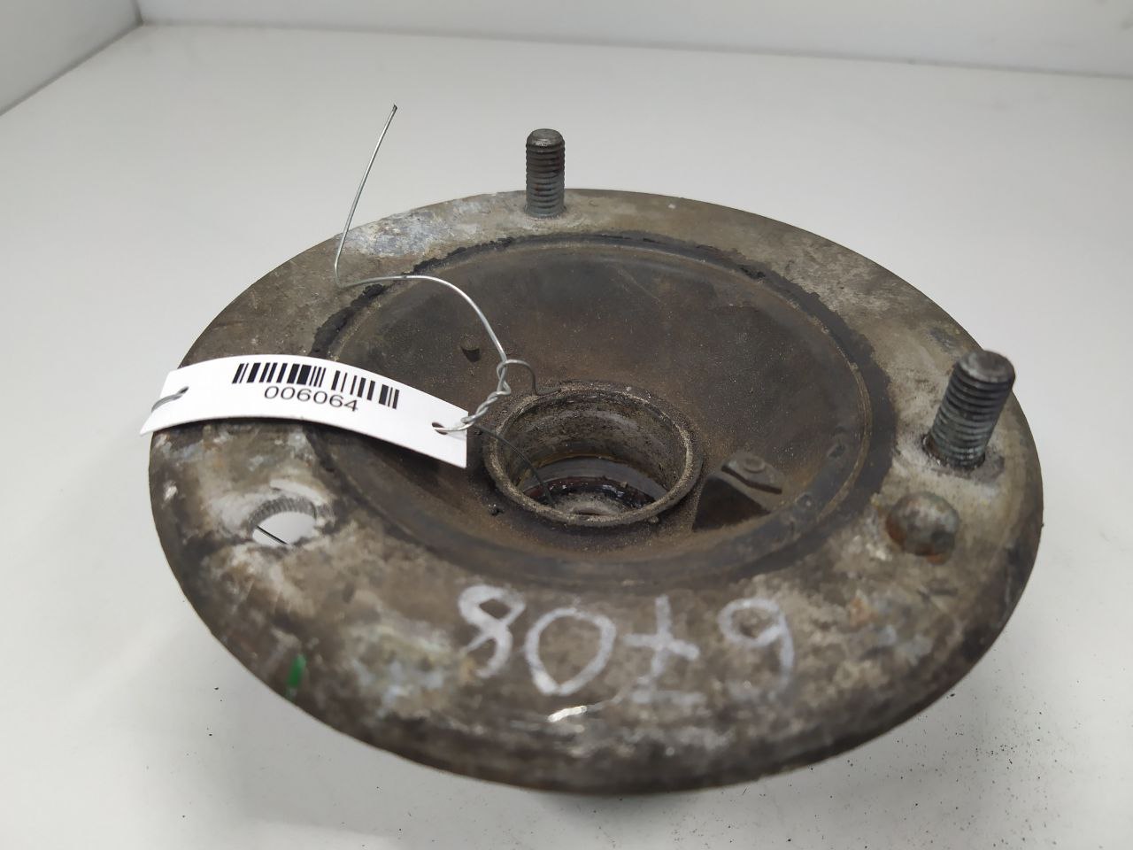 BMW 5 E39 5 E39 4 поколение [рейстайлинг] (2000-2004) Опора амортизатора верхняя (чашка) 31336752735,  6752735  006064