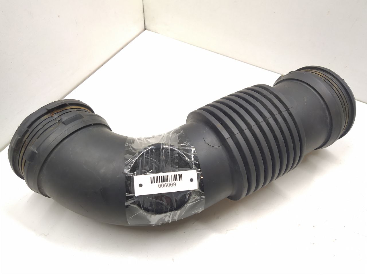 Opel Movano Movano B 2010 - наст. время Патрубок воздушного фильтра 165763705r  006069