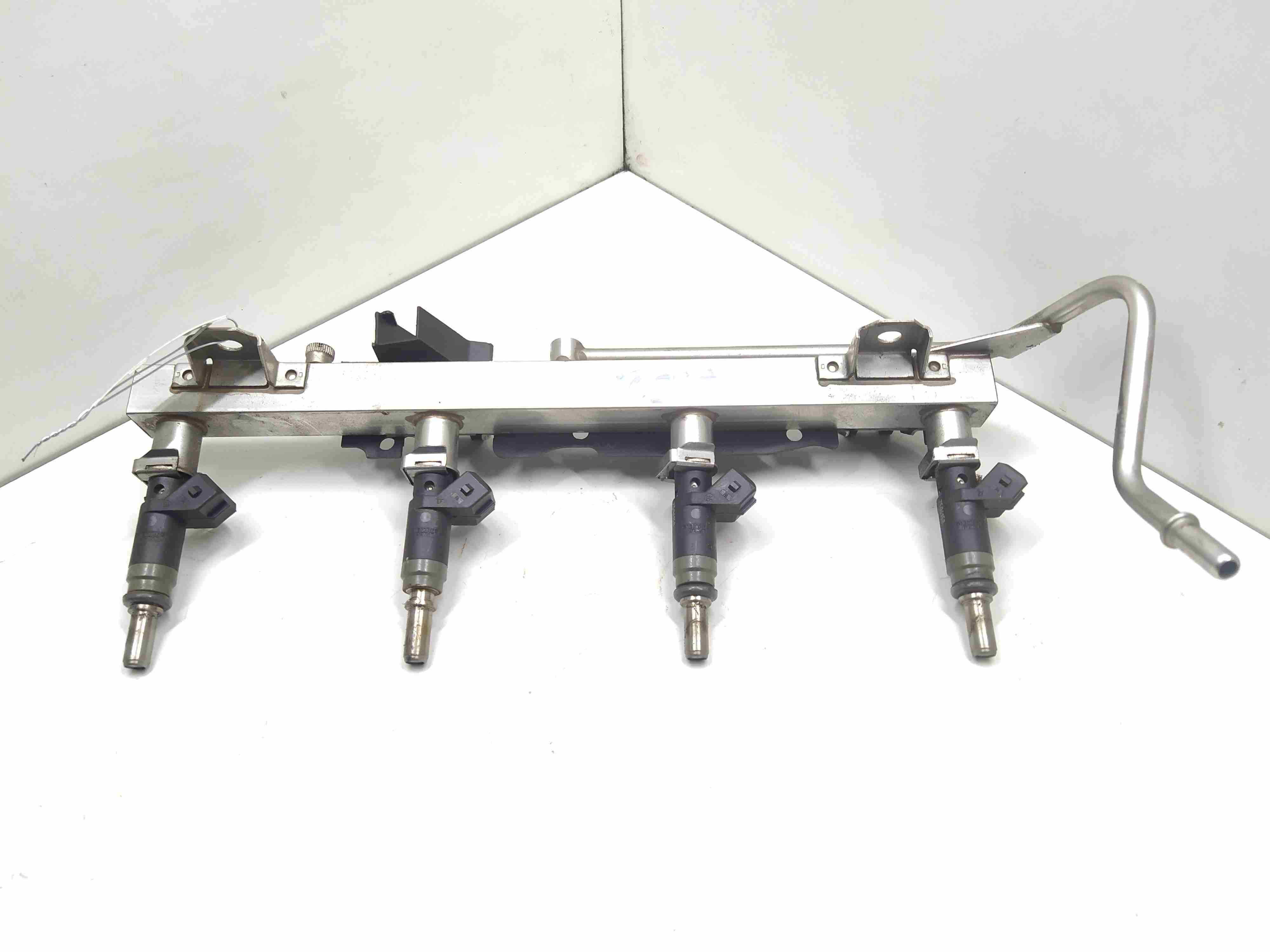 BMW 3 E90/E91/E92/E93 3 E90/E91/E92/E93 5 поколение (2005-2013) Форсунка 13537506158,  7506158  006175