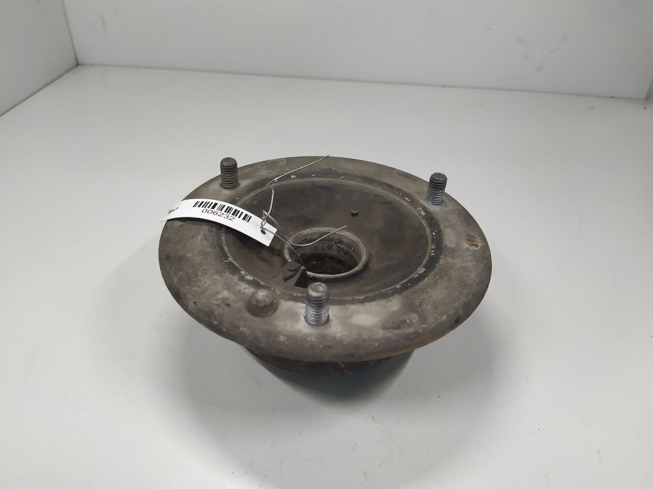 BMW 5 E39 5 E39 4 поколение [рейстайлинг] (2000-2004) Опора амортизатора верхняя (чашка) 31331094616,  1094616  006232