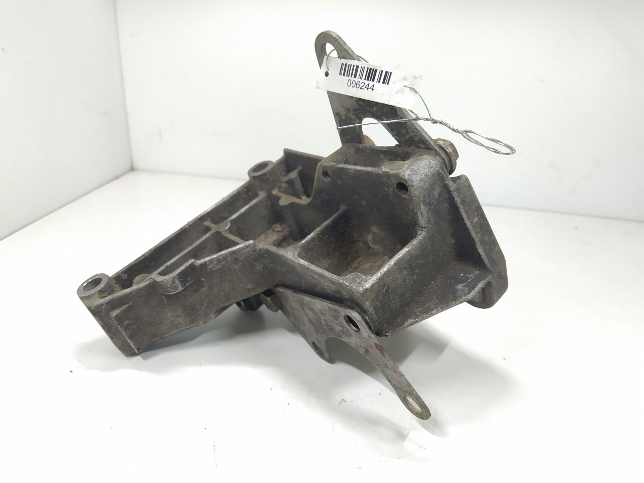 BMW 3 E36 3 E36 3 поколение (1990-2000) Кронштейн гидроусилителя 2245775,  11162245775  006244