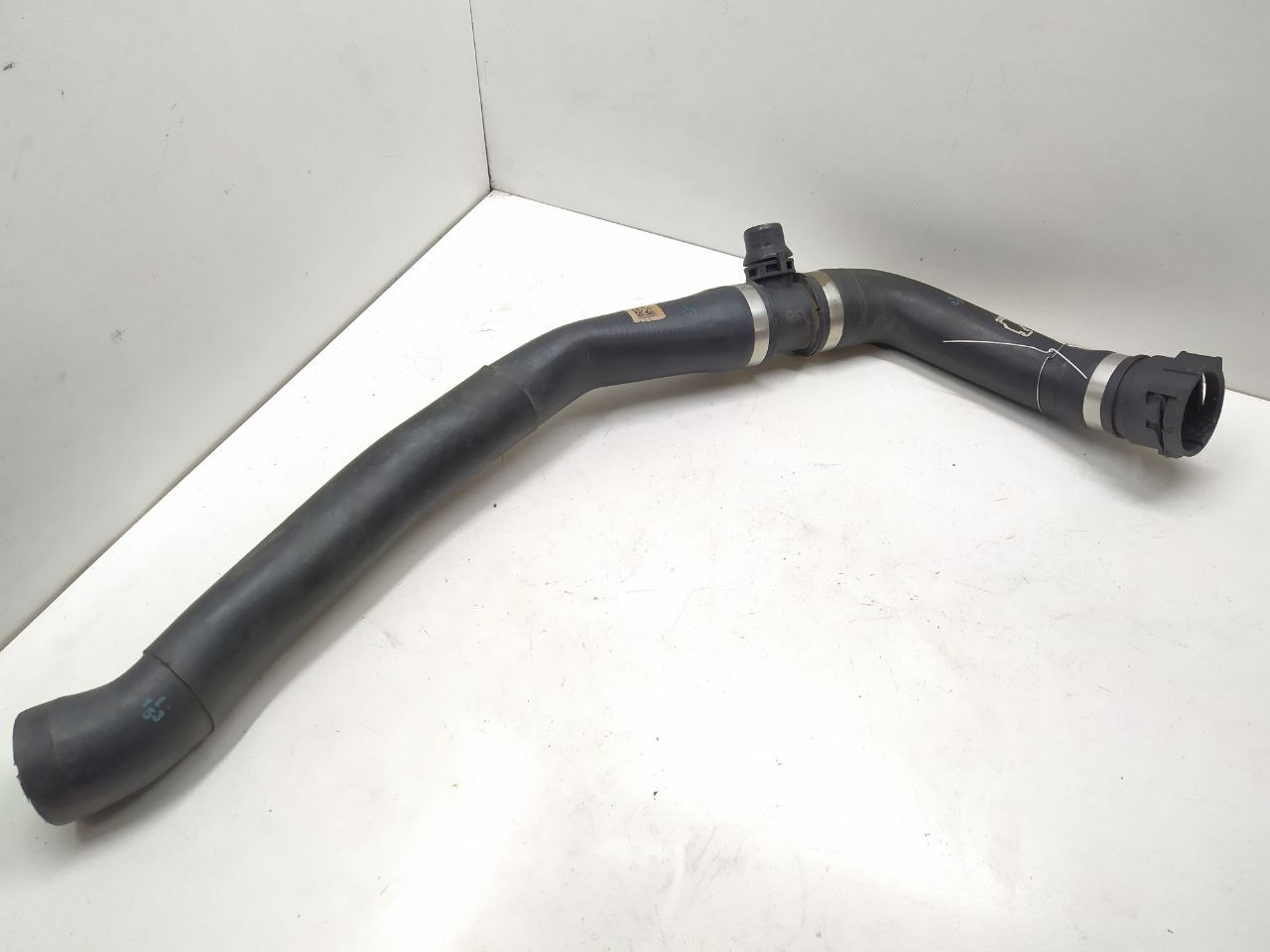 BMW 4 F32/F33/GT F36 1 поколение [рейстайлинг] (2017-2020) Патрубок радиатора 17128616528  006537