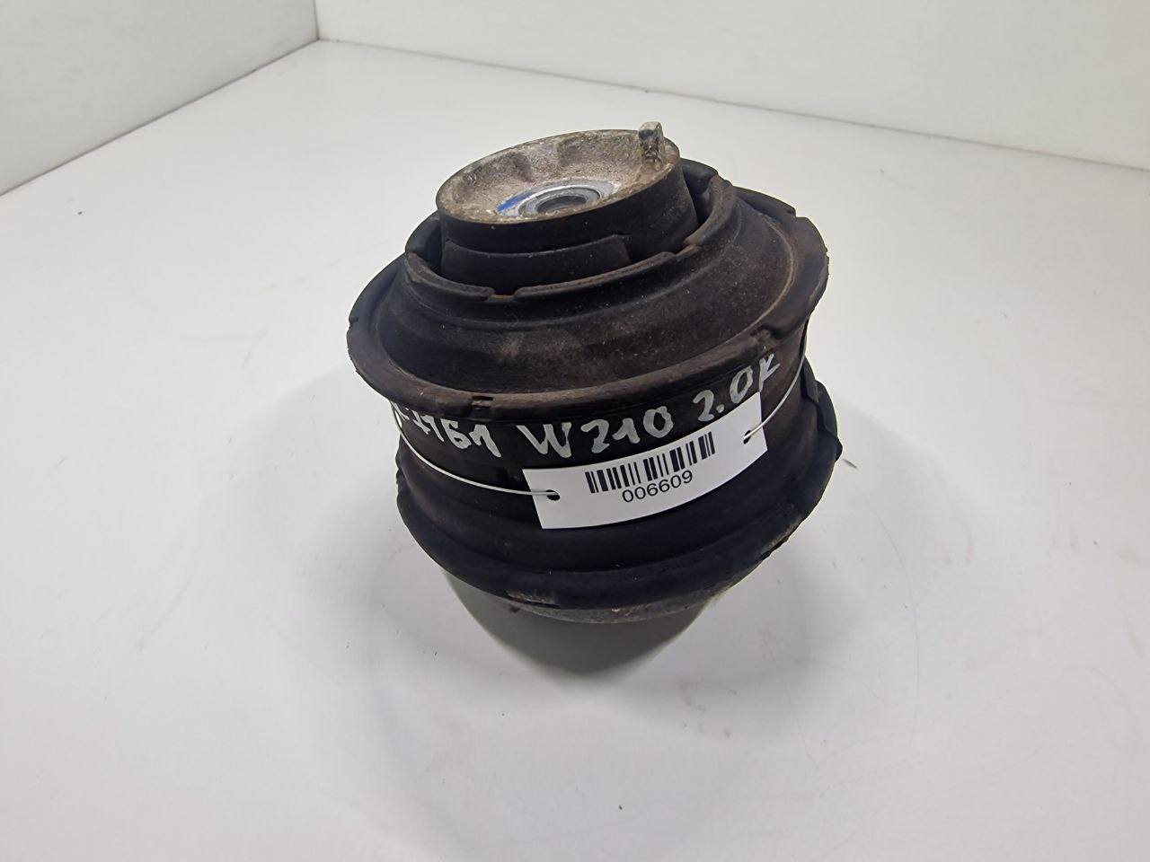 Mercedes E W210 E W210 2 поколение [рестайлиниг] 1999 - 2003 Подушка крепления двигателя   006609