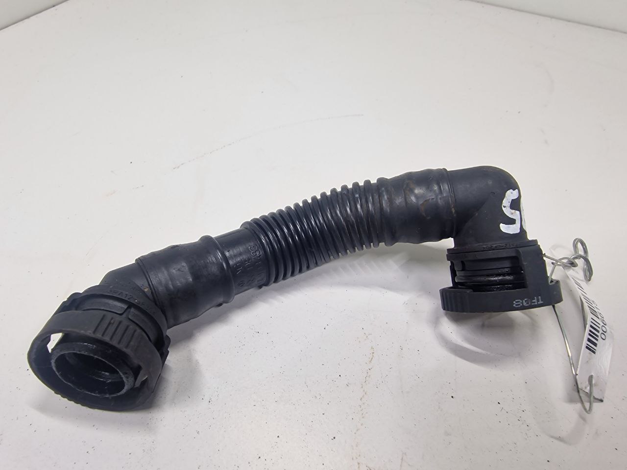 Volkswagen Passat Passat B6 (3C) 2005 - 2010 Патрубок вентиляции картера 03L103493  006615