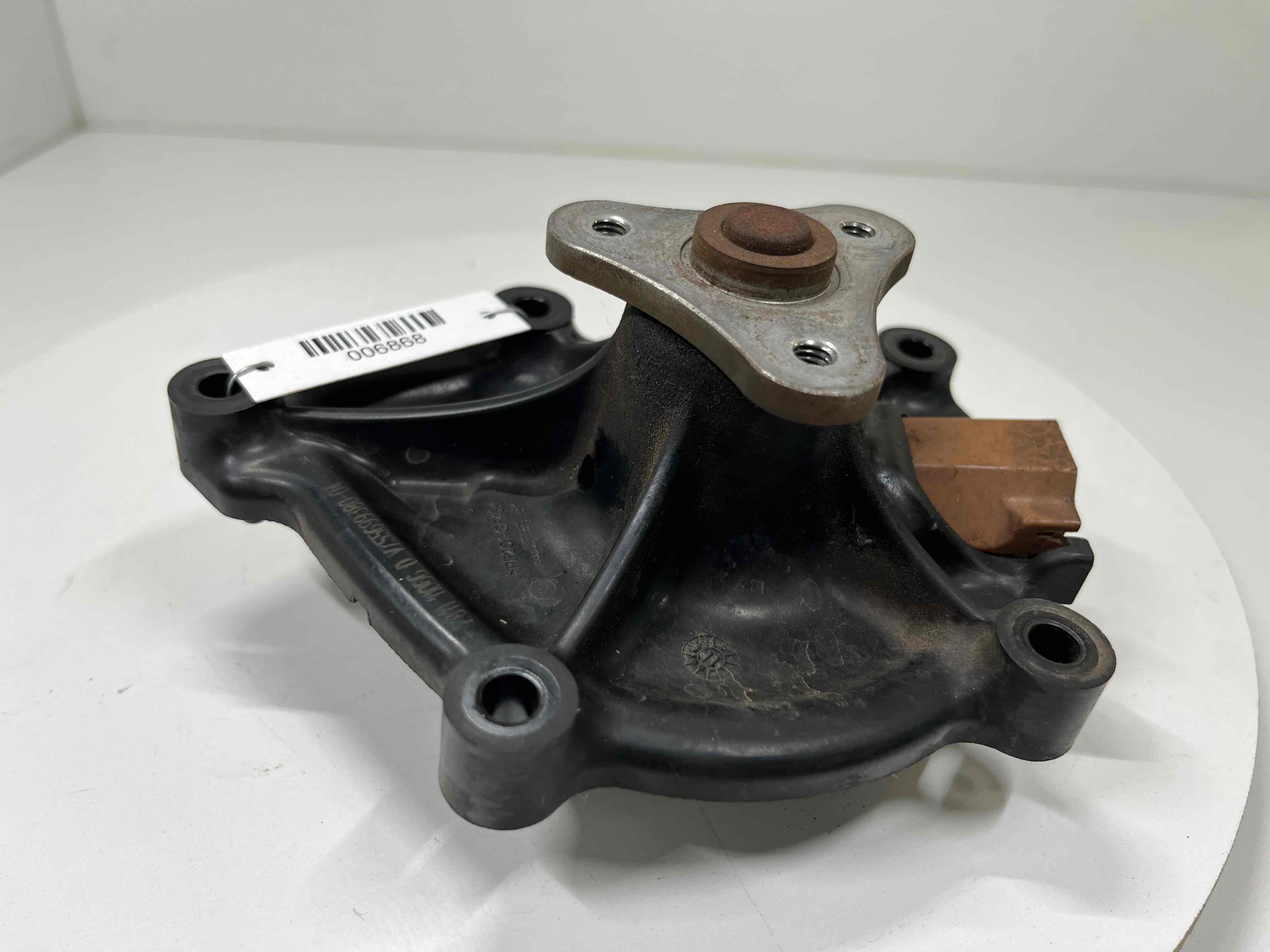 Peugeot 3008 3008 1 поколение (2010-2013) Помпа v75569938004,   75569938004  006868