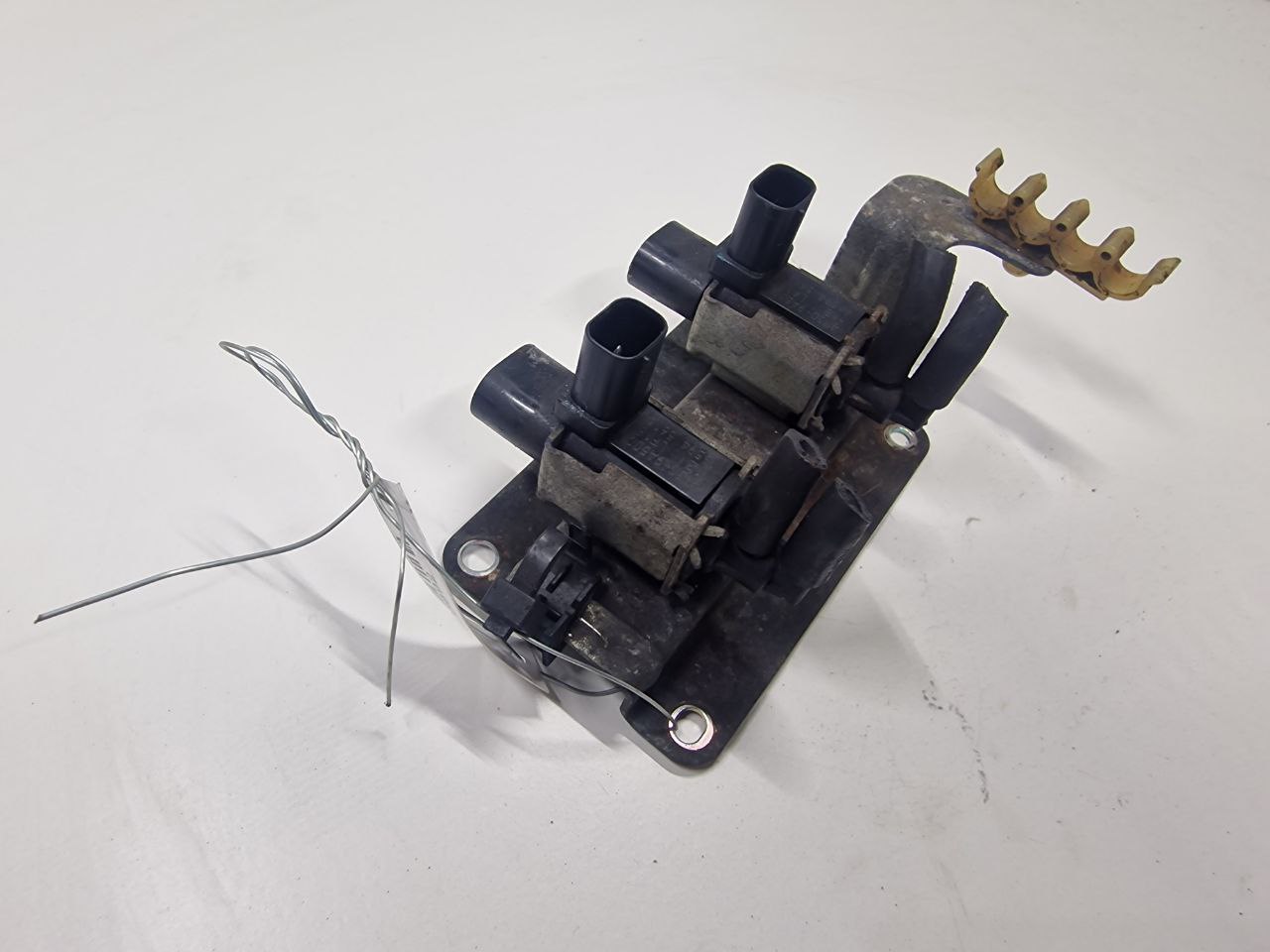 Volvo V50 V50 (MW) 2004 - 2012 Клапан электромагнитный   006892