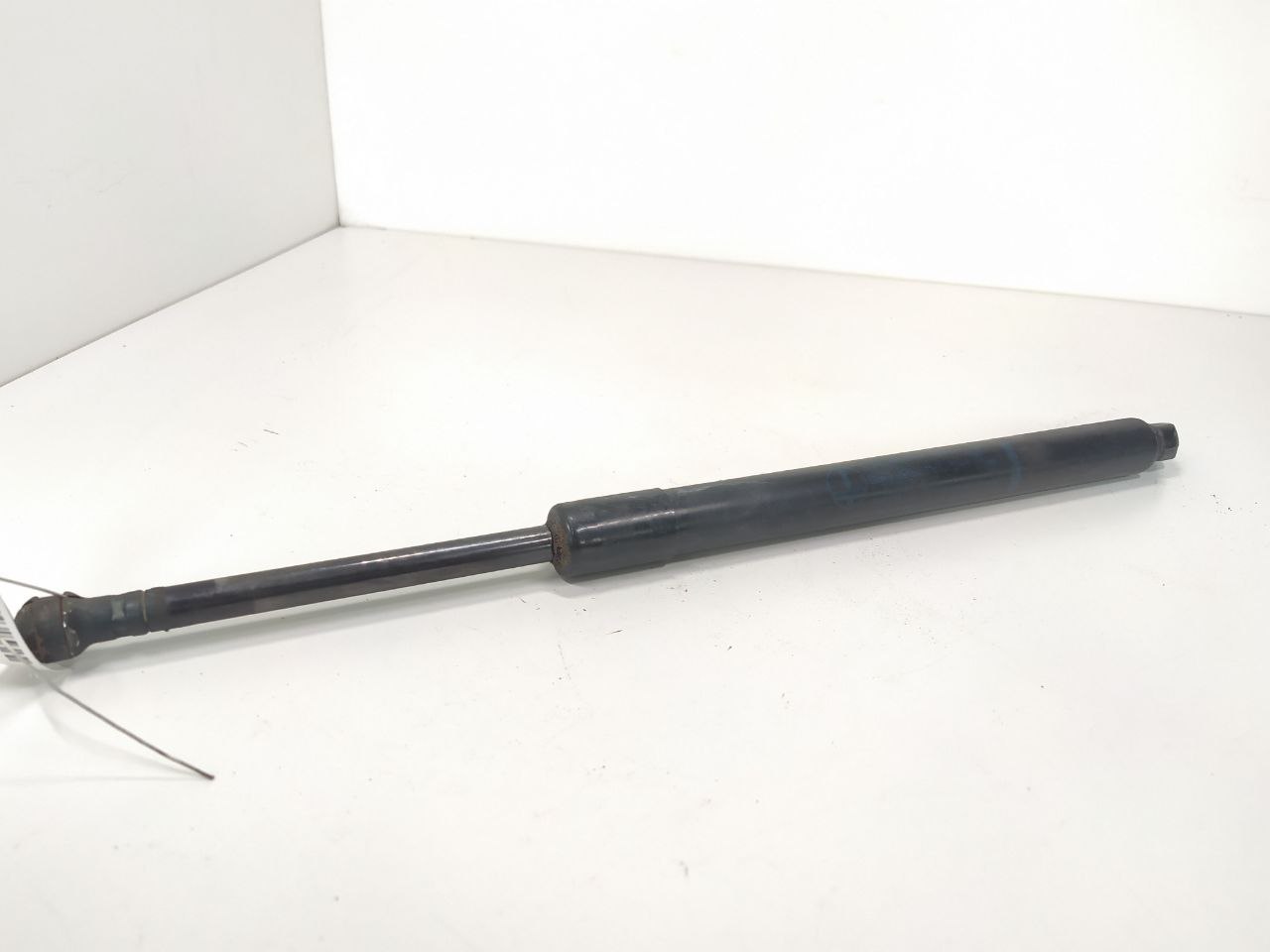 BMW 5 E39 5 E39 4 поколение [рейстайлинг] (2000-2004) Амортизатор крышки багажника (3-5 двери) 8222913, 51248222913  006906