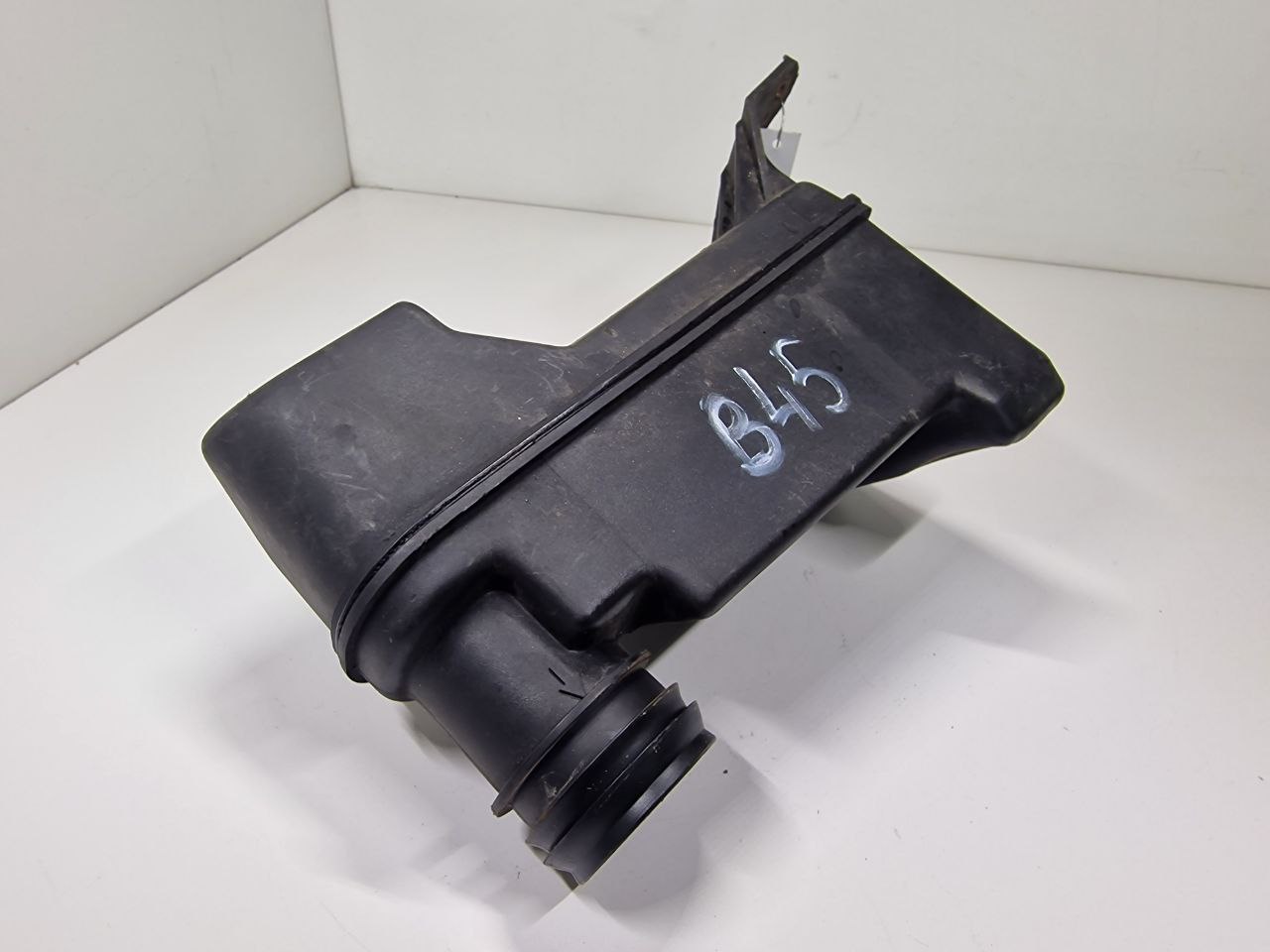 BMW 5 E39 5 E39 4 поколение (1995-2000) Резонатор воздушного фильтра 1744467, 8694531  007025