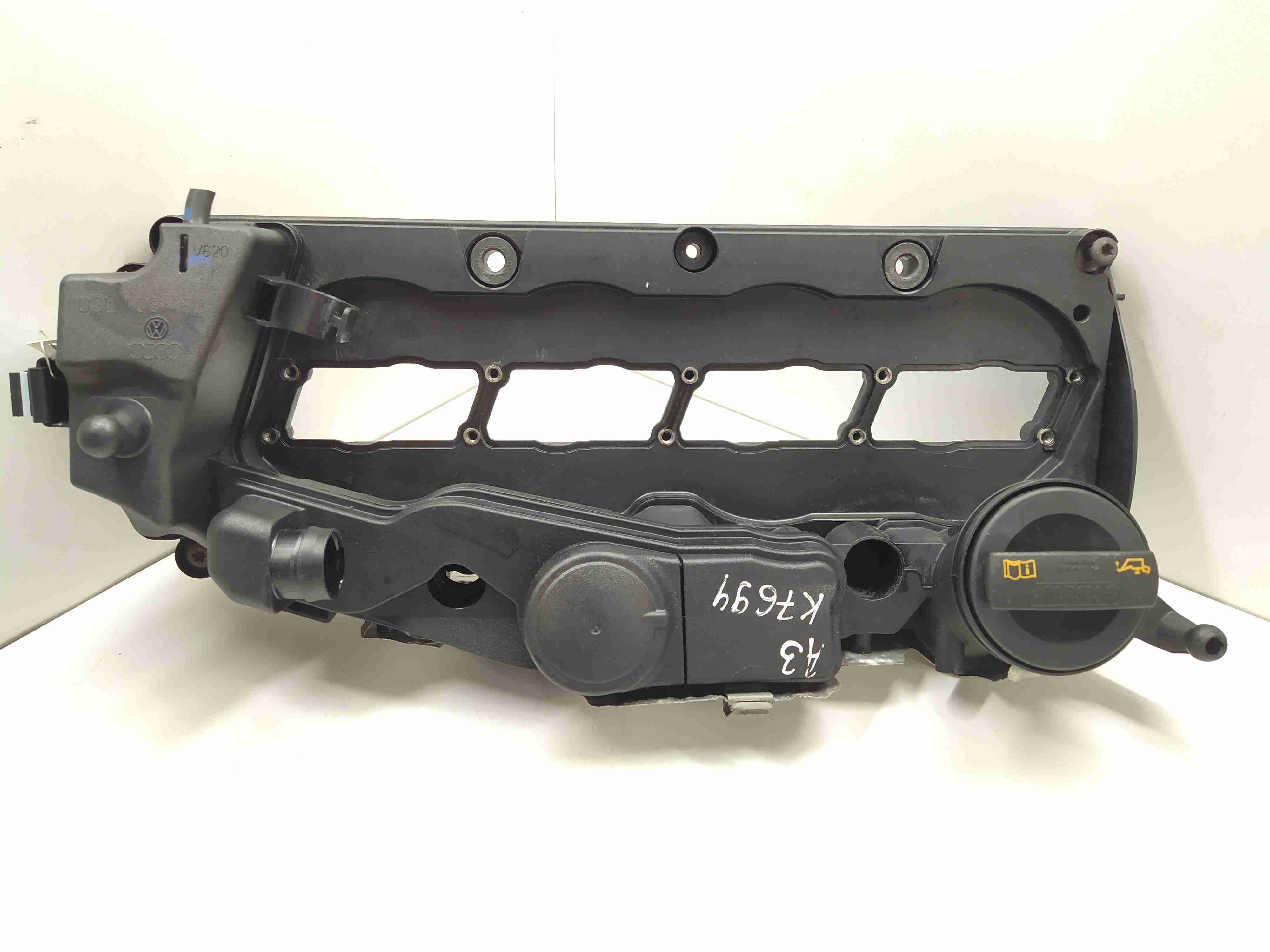 Audi A3 A3 II (8P1) 2003 - 2013 Клапанная крышка 03l103469K  007100