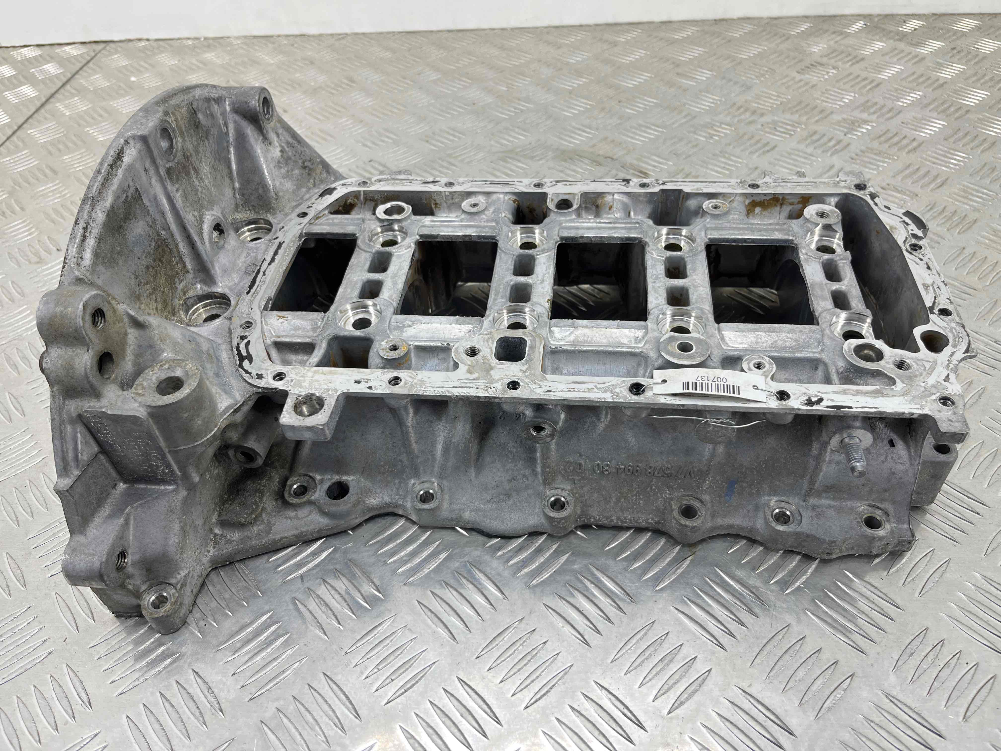 Peugeot 3008 3008 1 поколение (2010-2013) Постель коленвала v757899480,  v75789948002,  757899480  007137