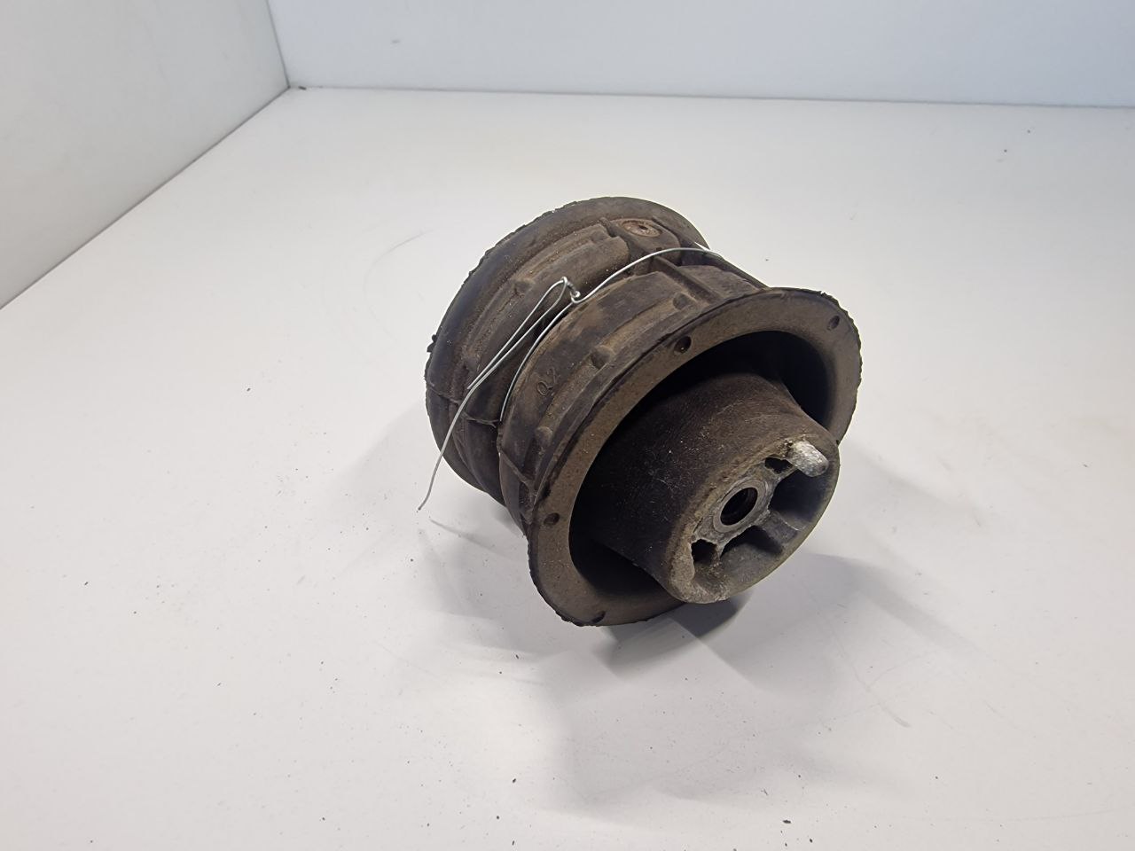 Mercedes CLK W208 CLK W208 1 поколение [рейстайлинг] (2000-2003) Подушка крепления двигателя a2032410413  007315