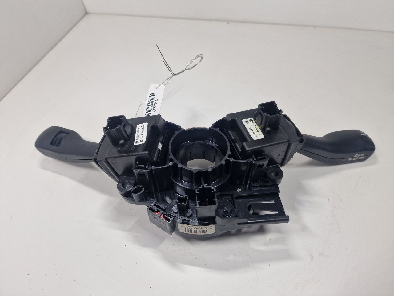 BMW X3 E83 X3 E83 1 поколение (2003-2006) Переключатель подрулевой (стрекоза) 8363668,    8363669,    04305010  007390