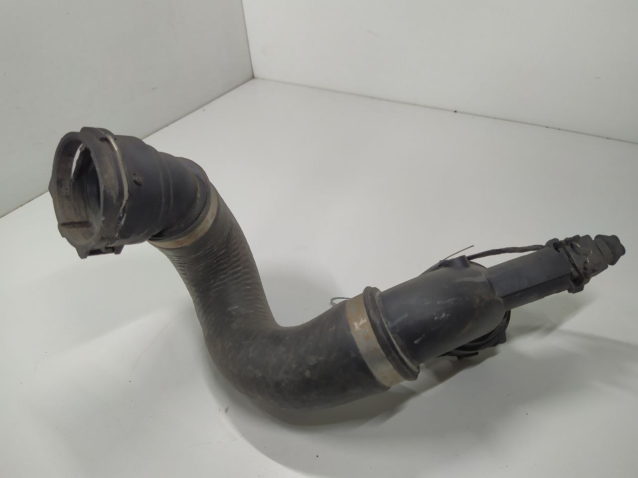 BMW 3 E90/E91/E92/E93 3 E90/E91/E92/E93 5 поколение (2005-2013) Патрубок радиатора 17127531  007706