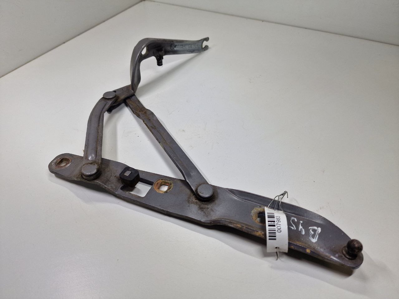 BMW 5 E39 5 E39 4 поколение (1995-2000) Петля крышки багажника 8159398  007983