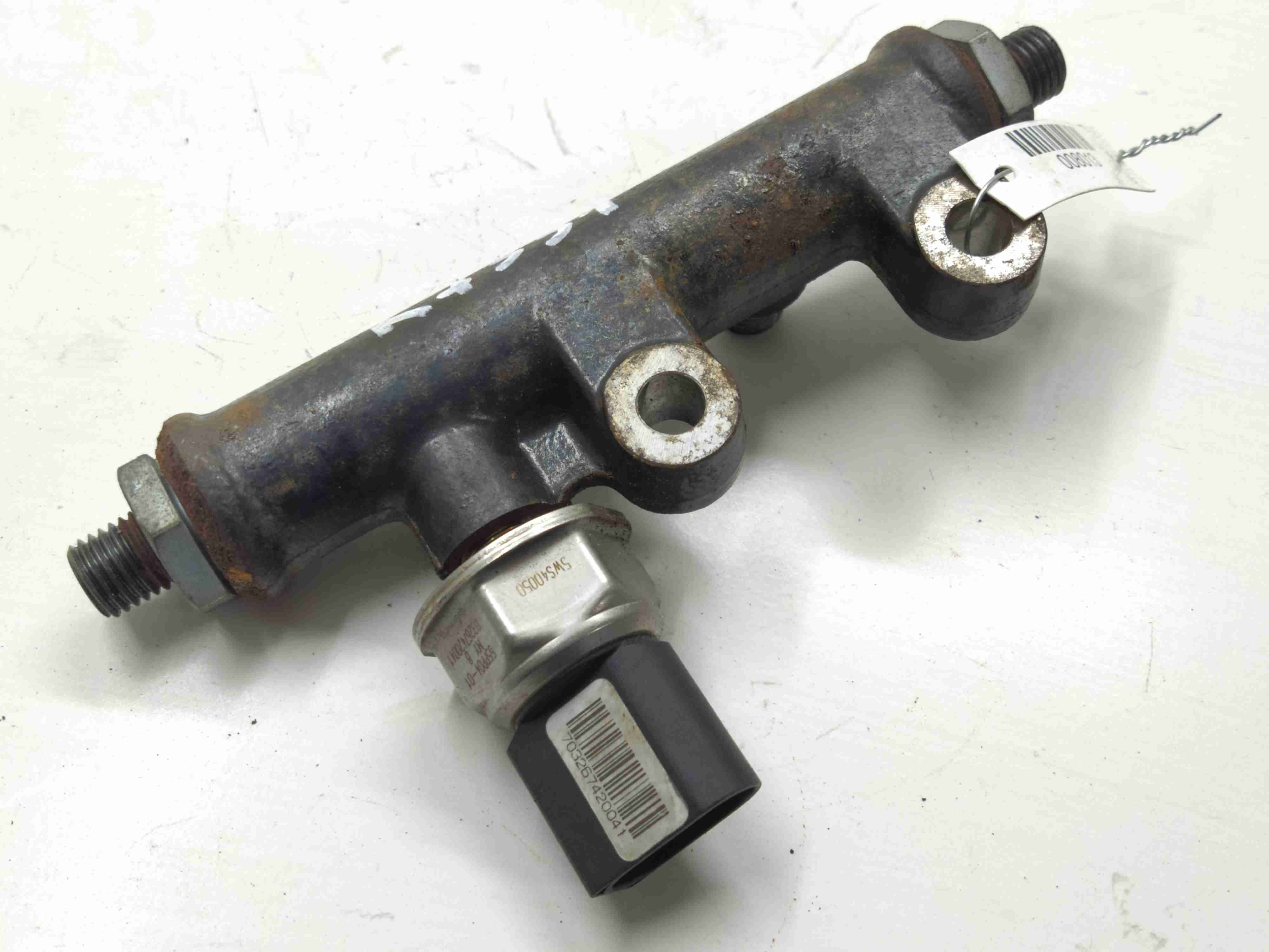 Jaguar S-type S-Type (X200) 1999 - 2008 Топливная рампа 4R8Q9C066AA  008013