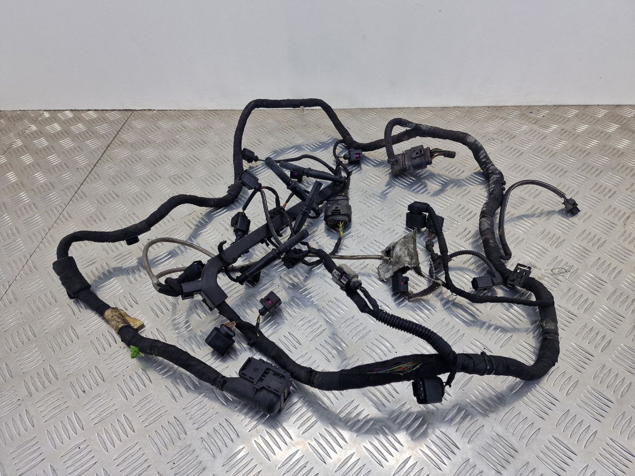 Volkswagen Tiguan 1 поколение (2007-2011) Проводка двигателя   008054