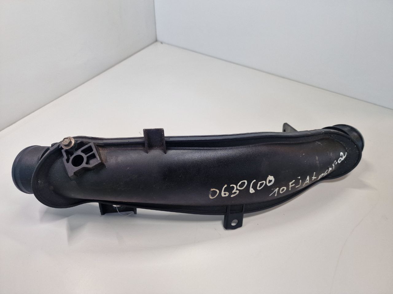 Peugeot 3008 3008 1 поколение (2010-2013) Патрубок интеркулера   008073