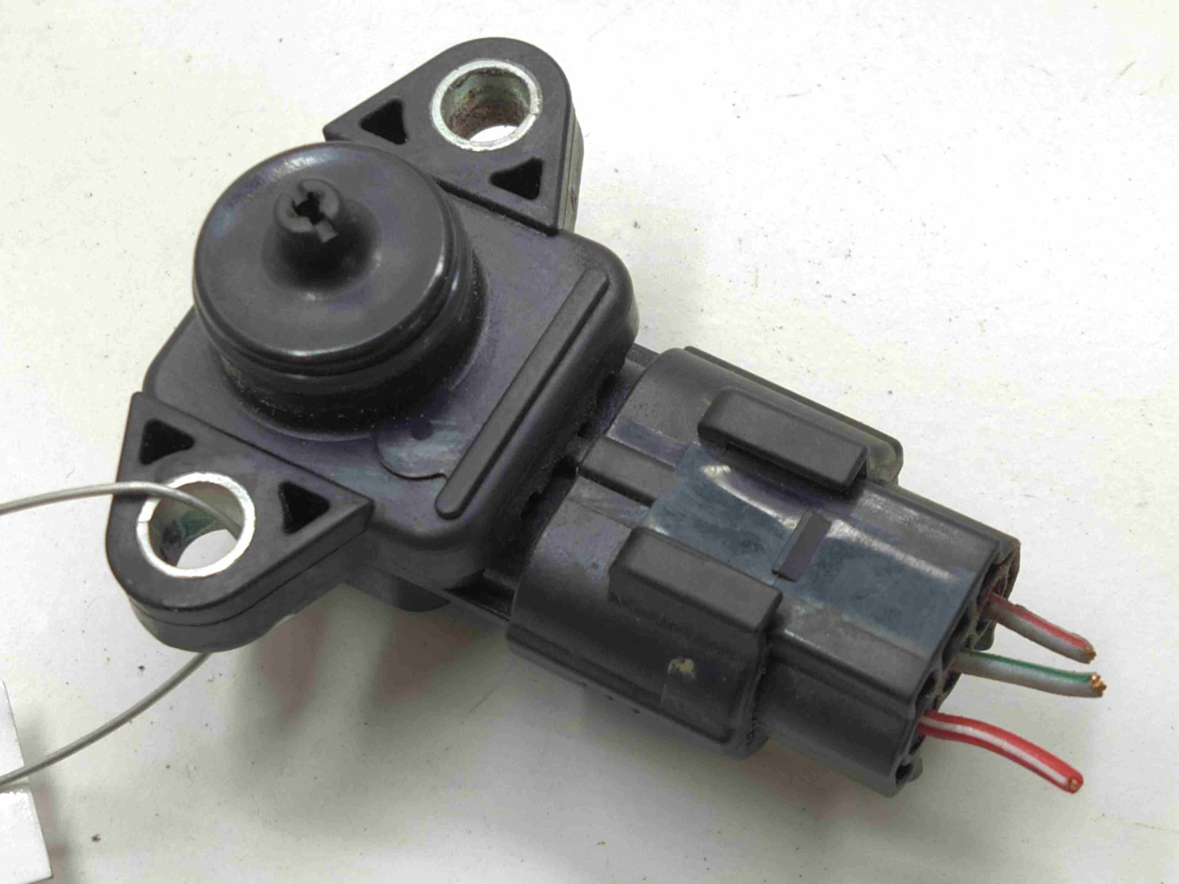 Suzuki Grand Vitara Grand Vitara II (JT) 2005 - 2016 Датчик абсолютного давления E1T26571A  008108