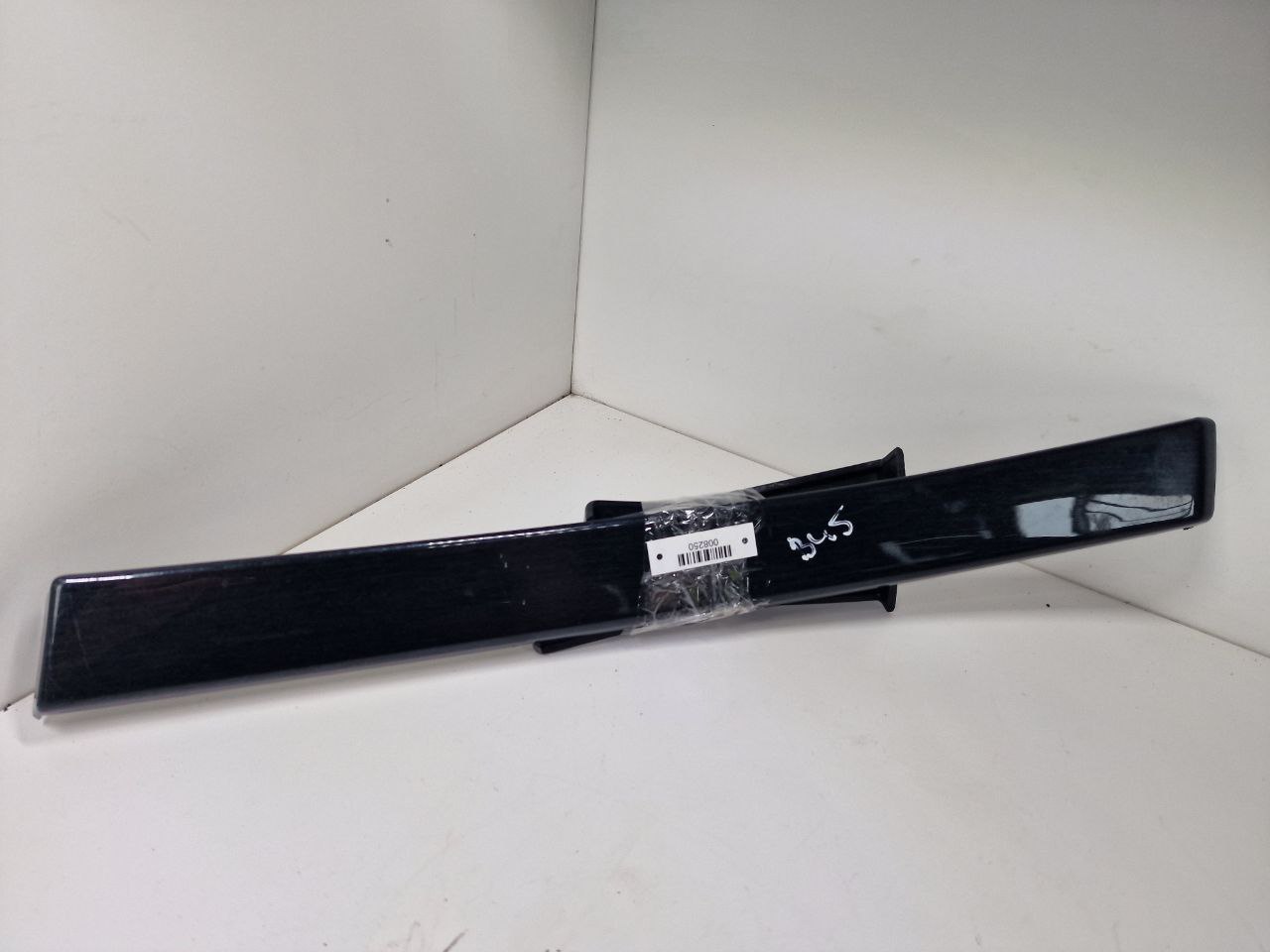 BMW 5 E39 5 E39 4 поколение (1995-2000) Накладка декоративная на торпедо 8159739, 8159742, 8159741  008250