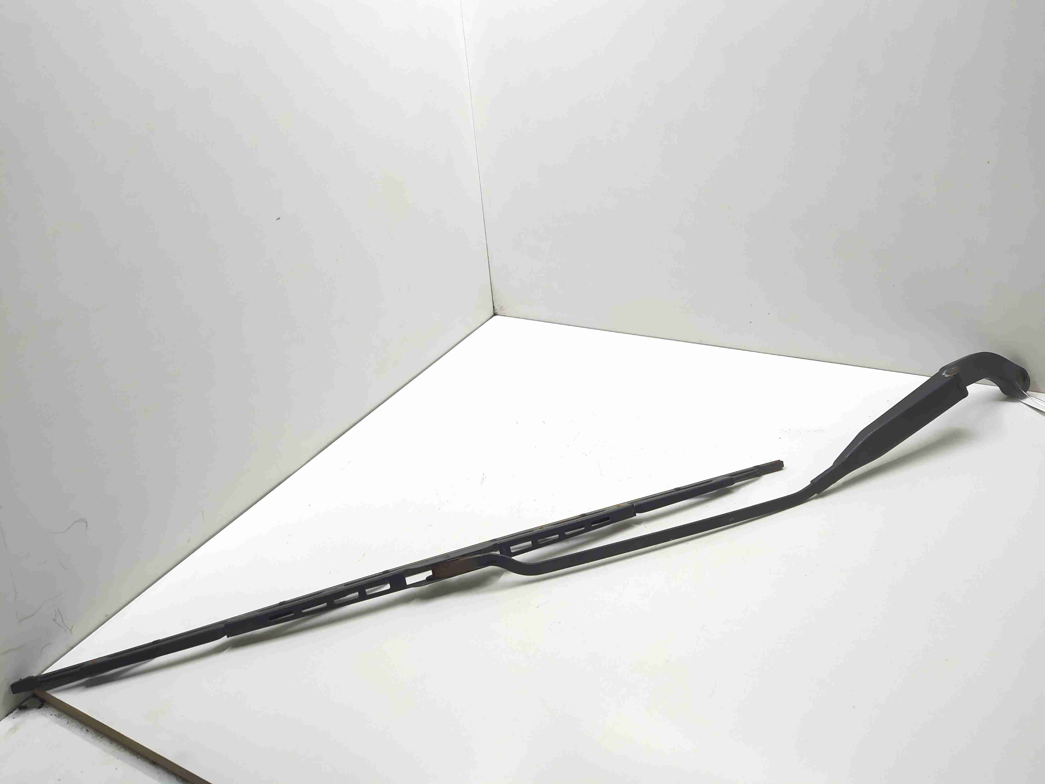 Audi 80 80 B3 (8A) 1986 - 1991 Щеткодержатель (поводок стеклоочистителя, дворник) 893955407D  008347