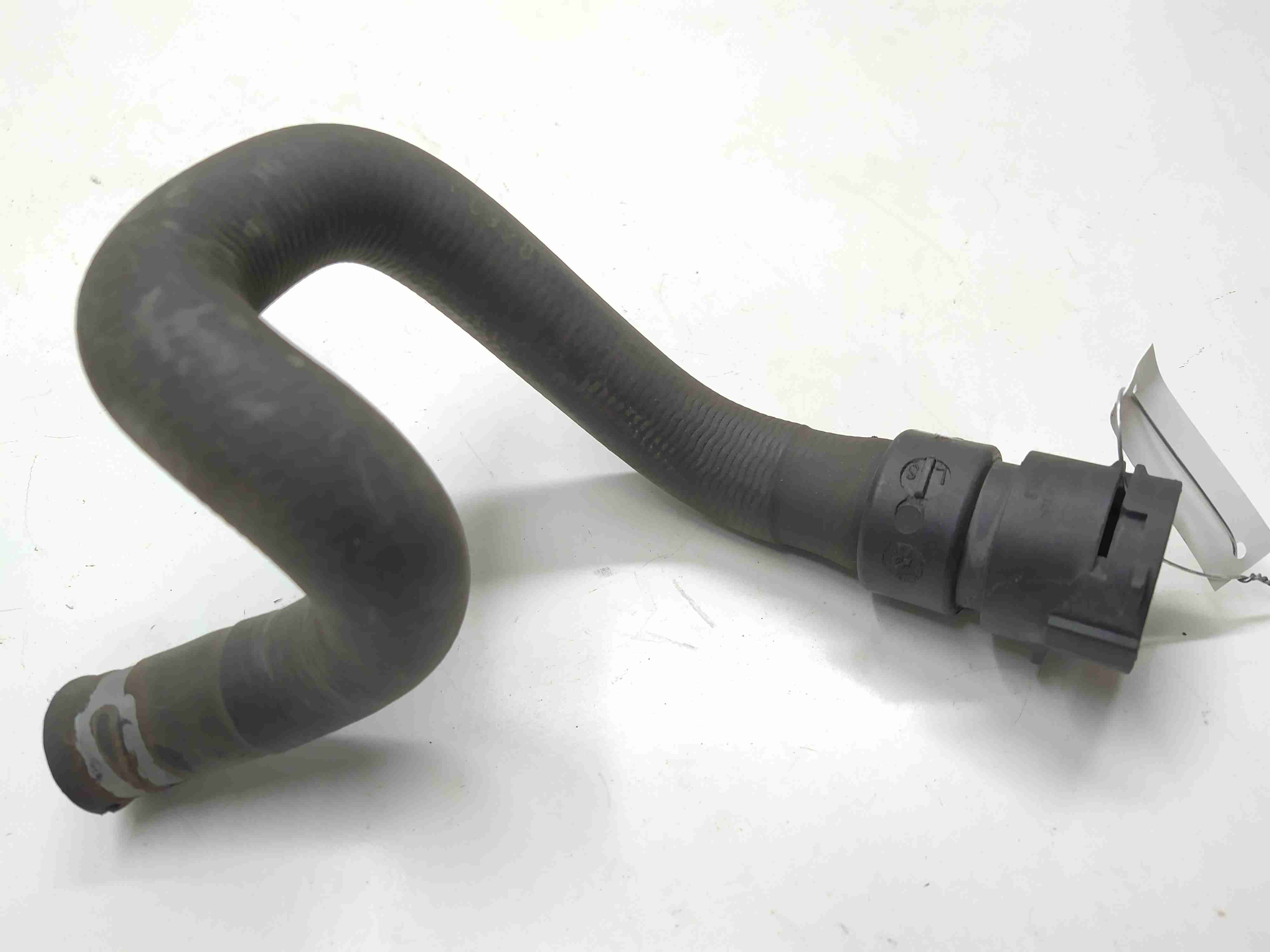 Ford Mondeo Mondeo IV 2007 - 2015 Патрубок отопителя (печки) 6G918B160BB  008358