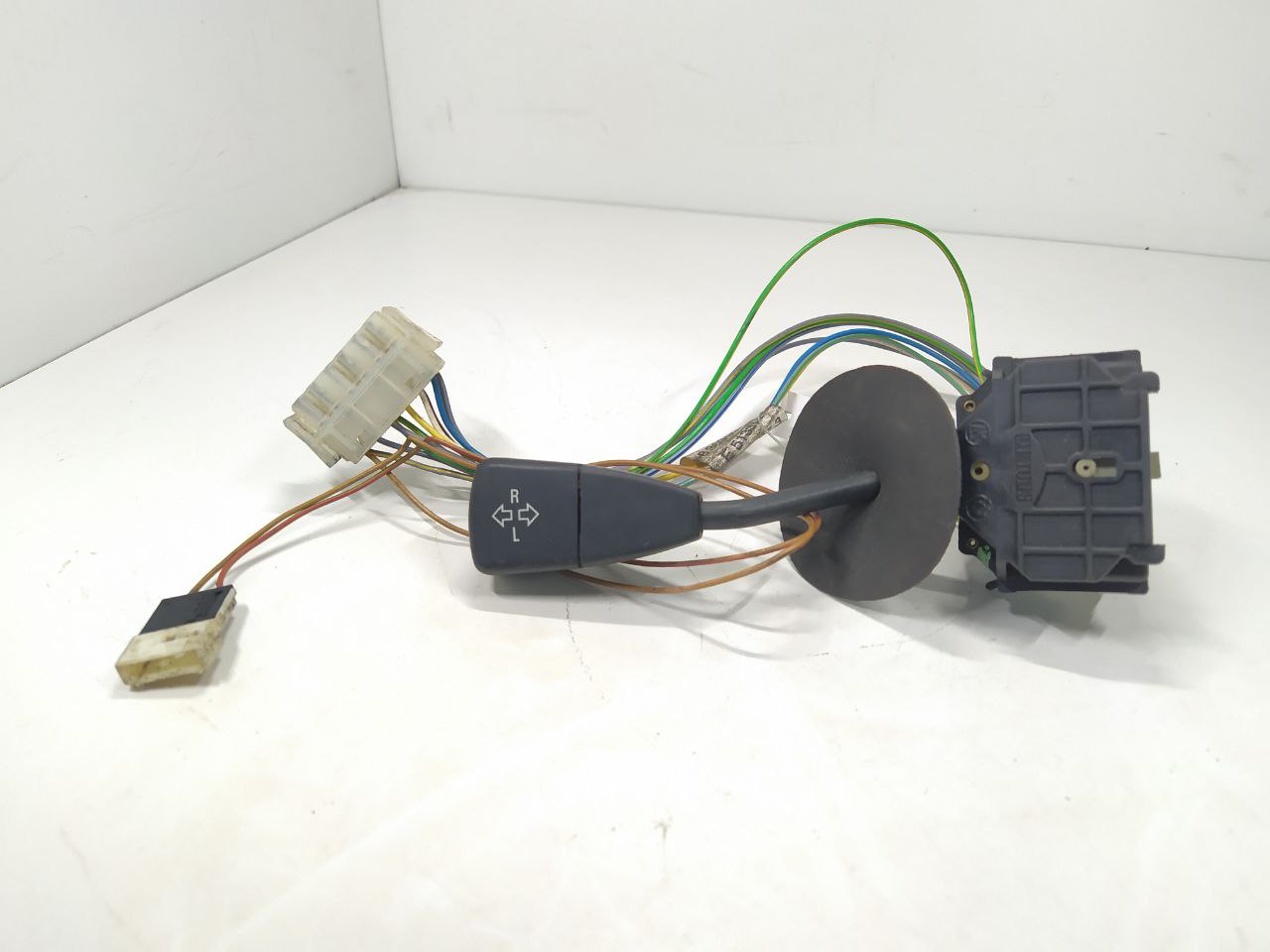 BMW 3 E36 3 E36 3 поколение (1990-2000) Переключатель поворотов 011003  008424