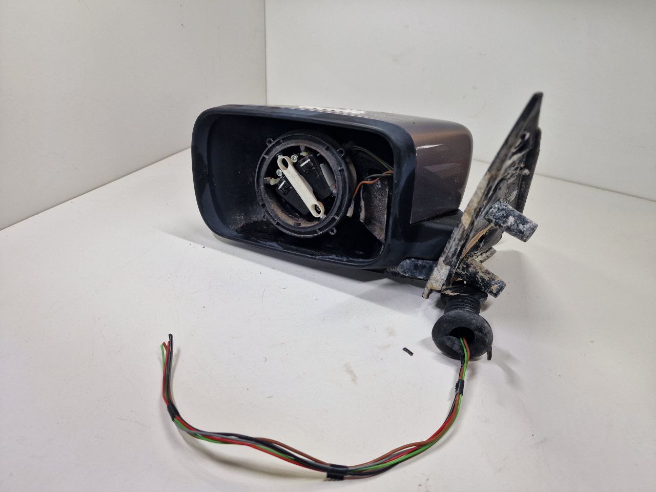 BMW 5 E39 5 E39 4 поколение (1995-2000) Корпус зеркала наружного левого 0117351  008476