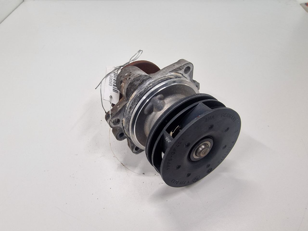 BMW 5 E60/E61 5 E60/E61 5 поколение (2002-2007) Помпа 17317413  008565