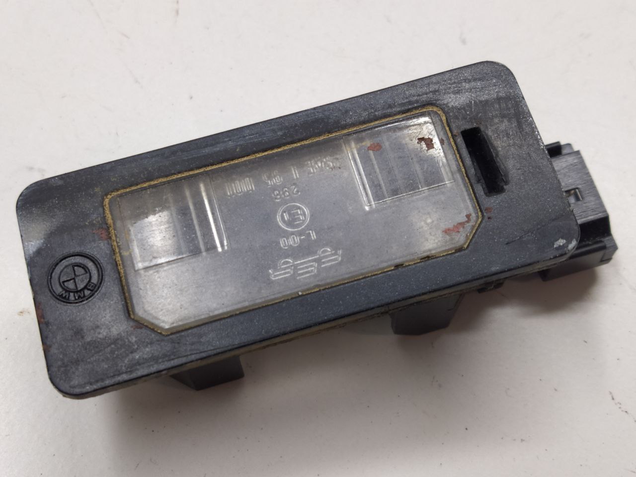 BMW 5 E39 5 E39 4 поколение (1995-2000) Подсветка номера 63268372001, 8372001  008576