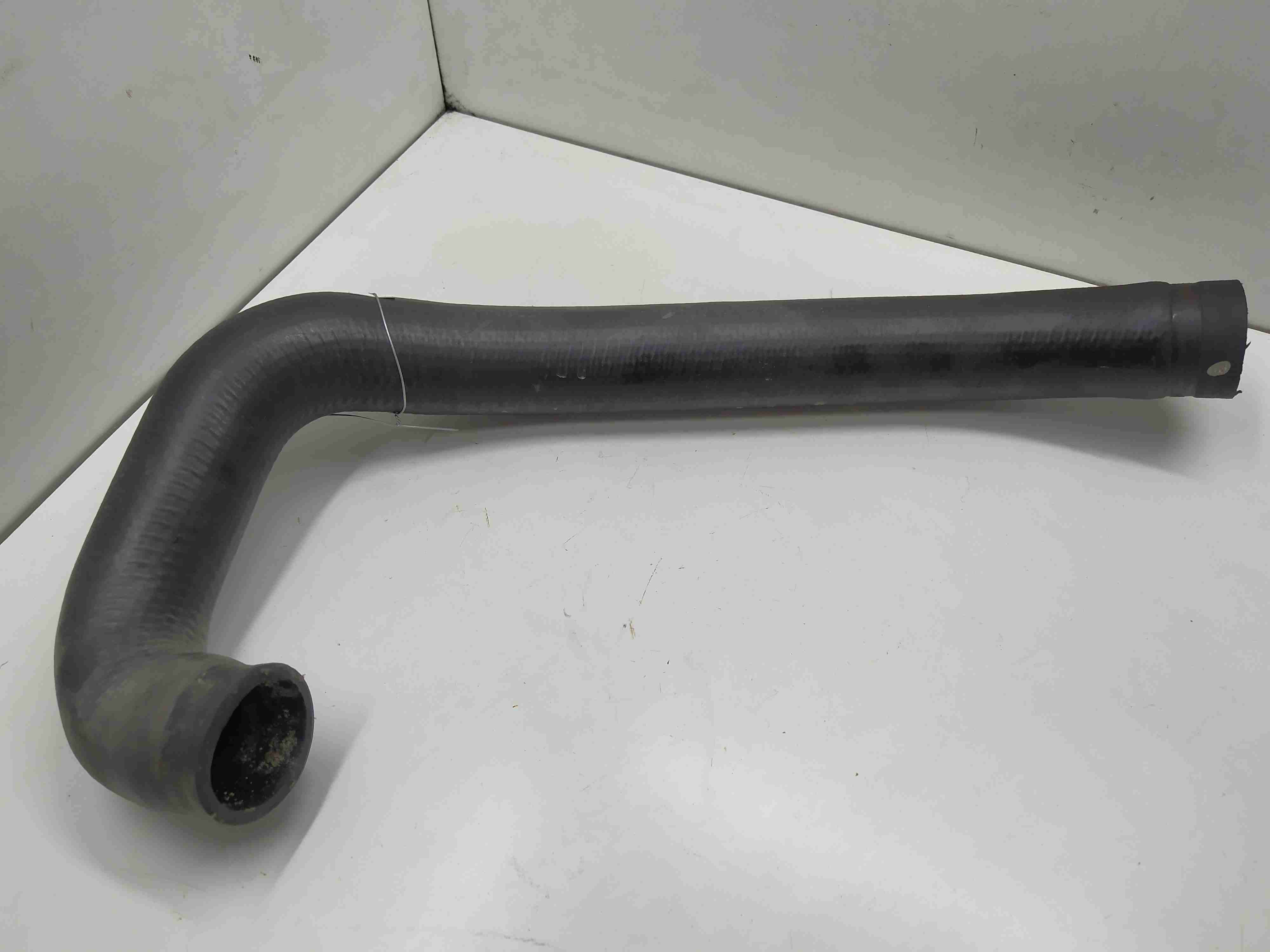 Audi 80 80 B3 (8A) 1986 - 1991 Патрубок радиатора 811121051E  008660