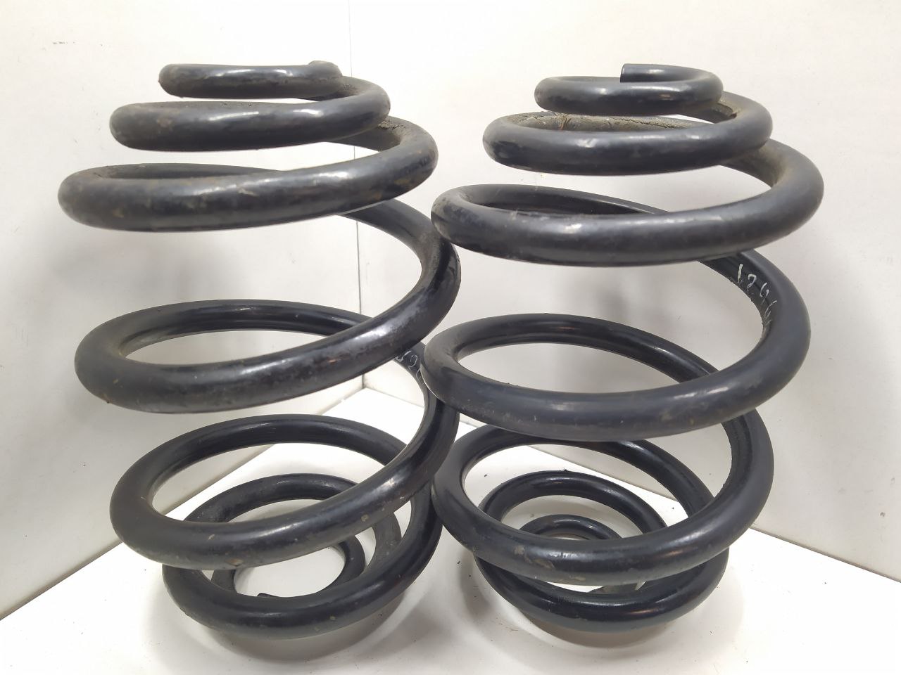 BMW Z3 1 поколение [рейстайлинг] (2000-2002) Пружина задняя   008719