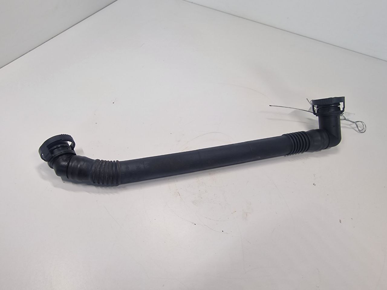 BMW 5 E60/E61 5 E60/E61 5 поколение (2002-2007) Патрубок вентиляции картера 11151432559  008733