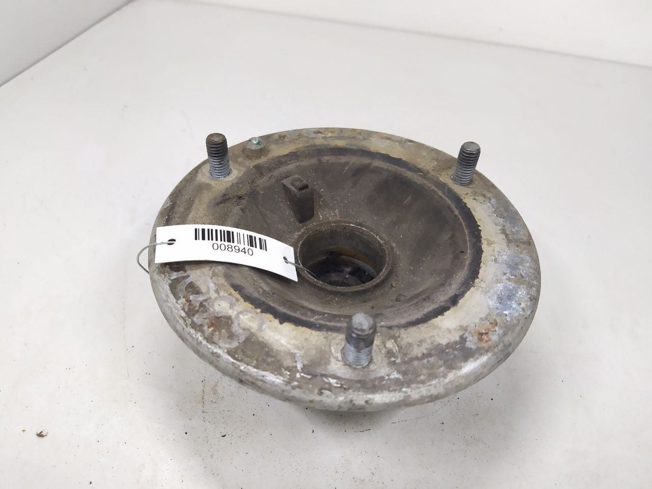 BMW 5 E39 5 E39 4 поколение [рейстайлинг] (2000-2004) Опора амортизатора верхняя (чашка) 31336752735, 6752735  008940