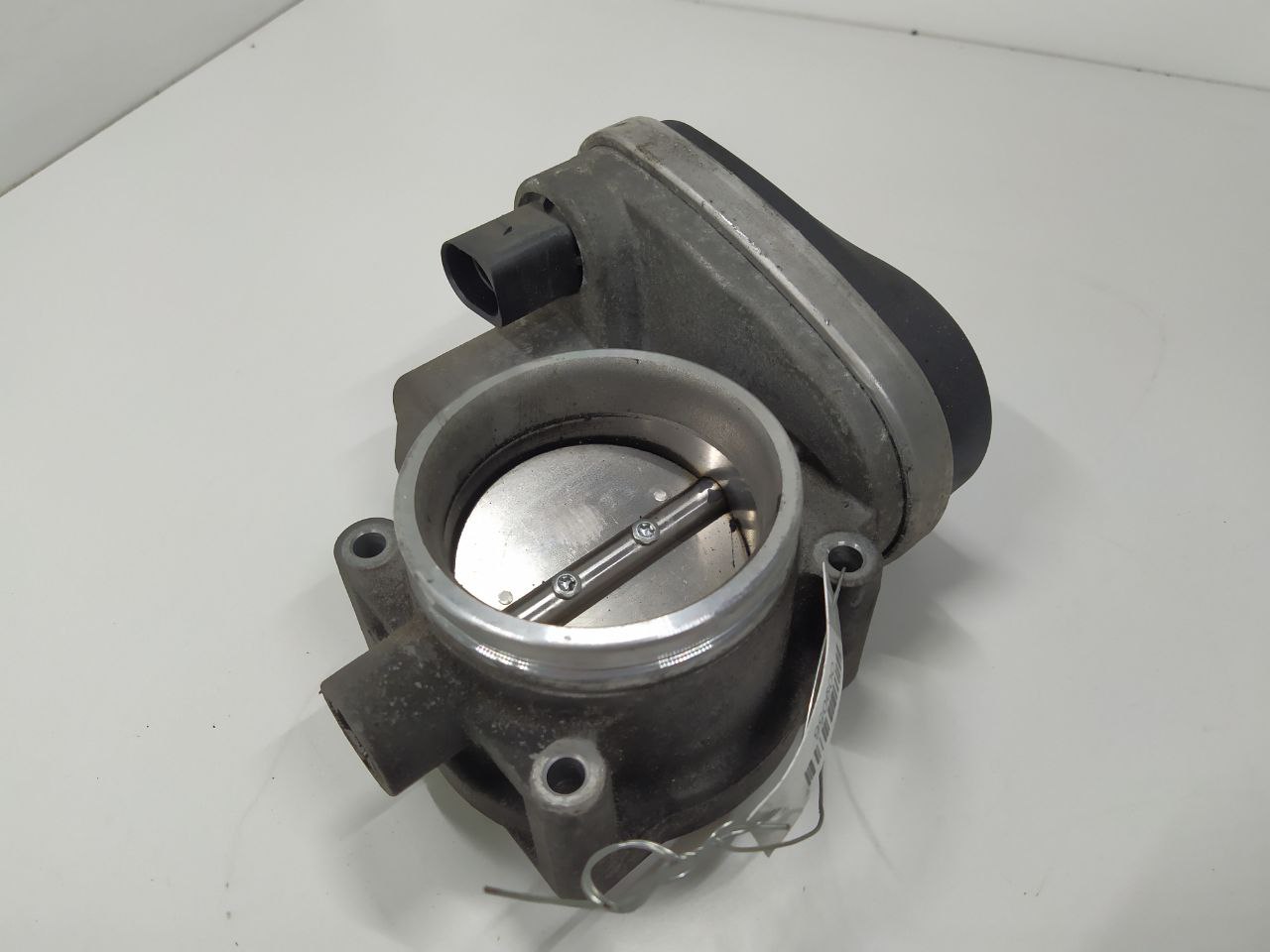 BMW 3 E90/E91/E92/E93 3 E90/E91/E92/E93 5 поколение (2005-2013) Заслонка дроссельная 1439224, 13541439224  009056