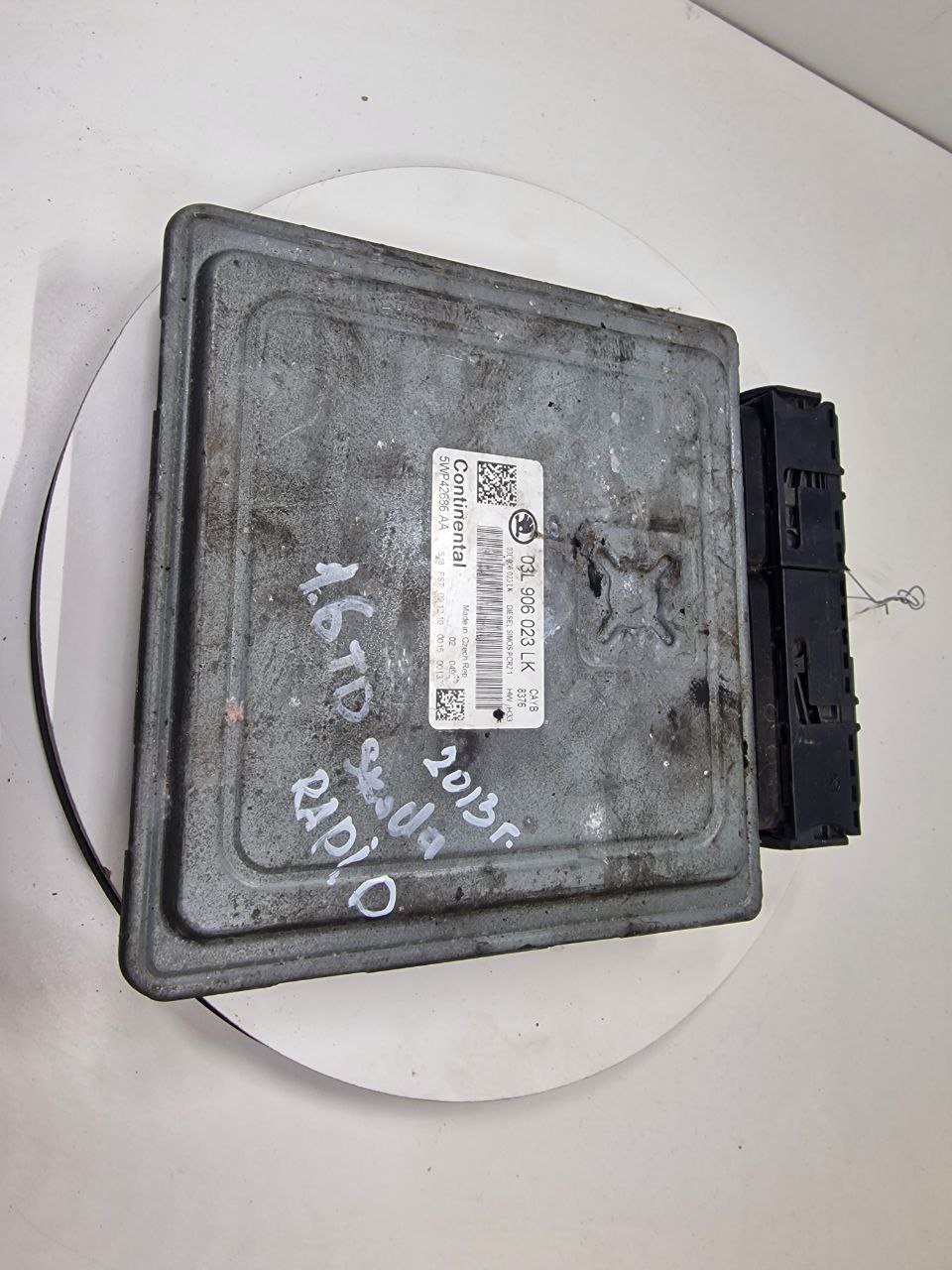 Skoda Rapid 1 поколение (2012-2017) Блок управления двигателем 03l906023lk  009169