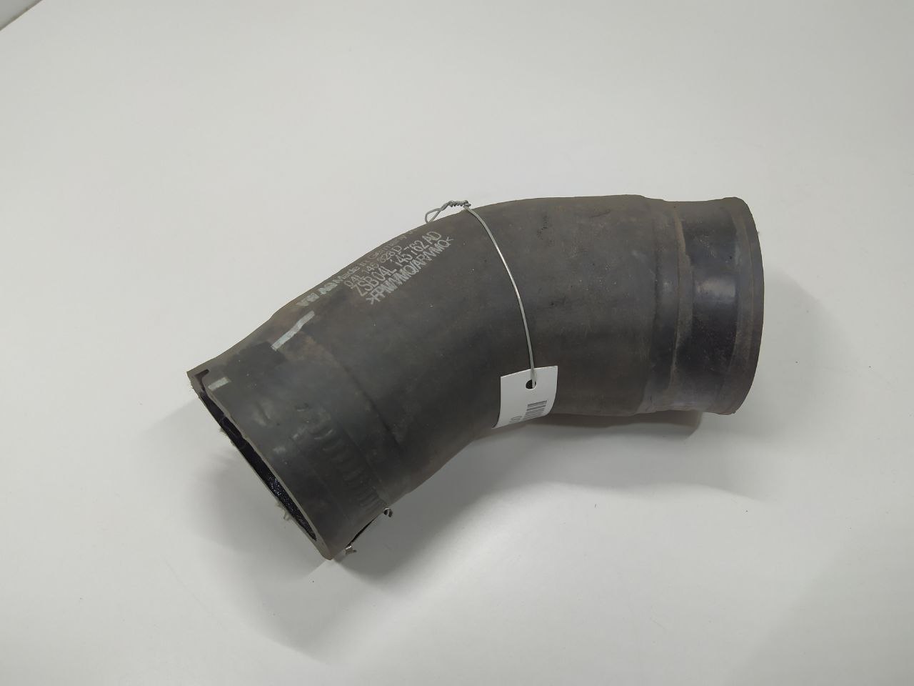 Skoda Octavia Octavia II (1Z) 2004 - 2013 Патрубок интеркулера 04l145828d  009230