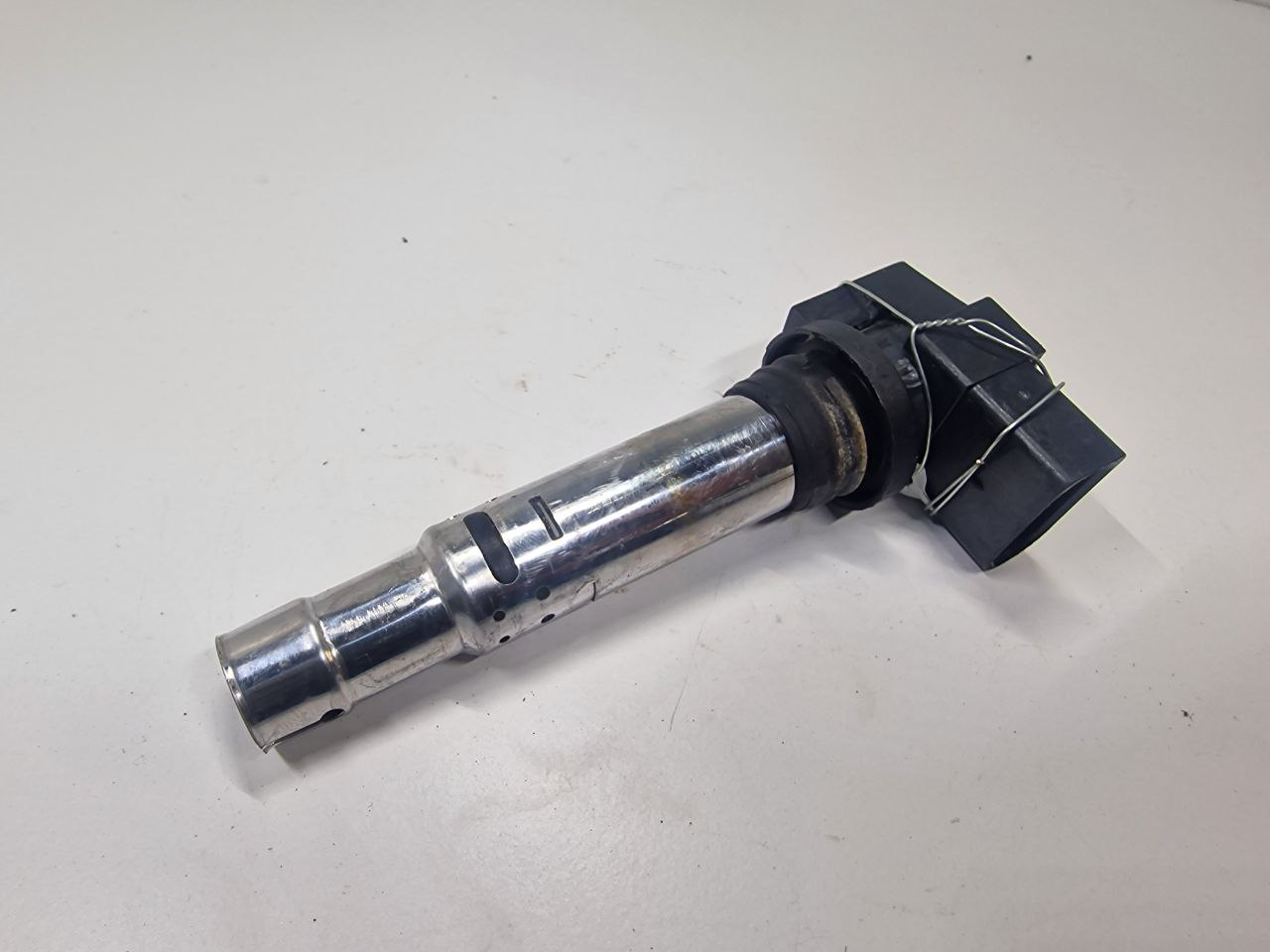 Volkswagen Golf Golf VI (5K) 2008 - 2012 Катушка зажигания 036905715E  009598