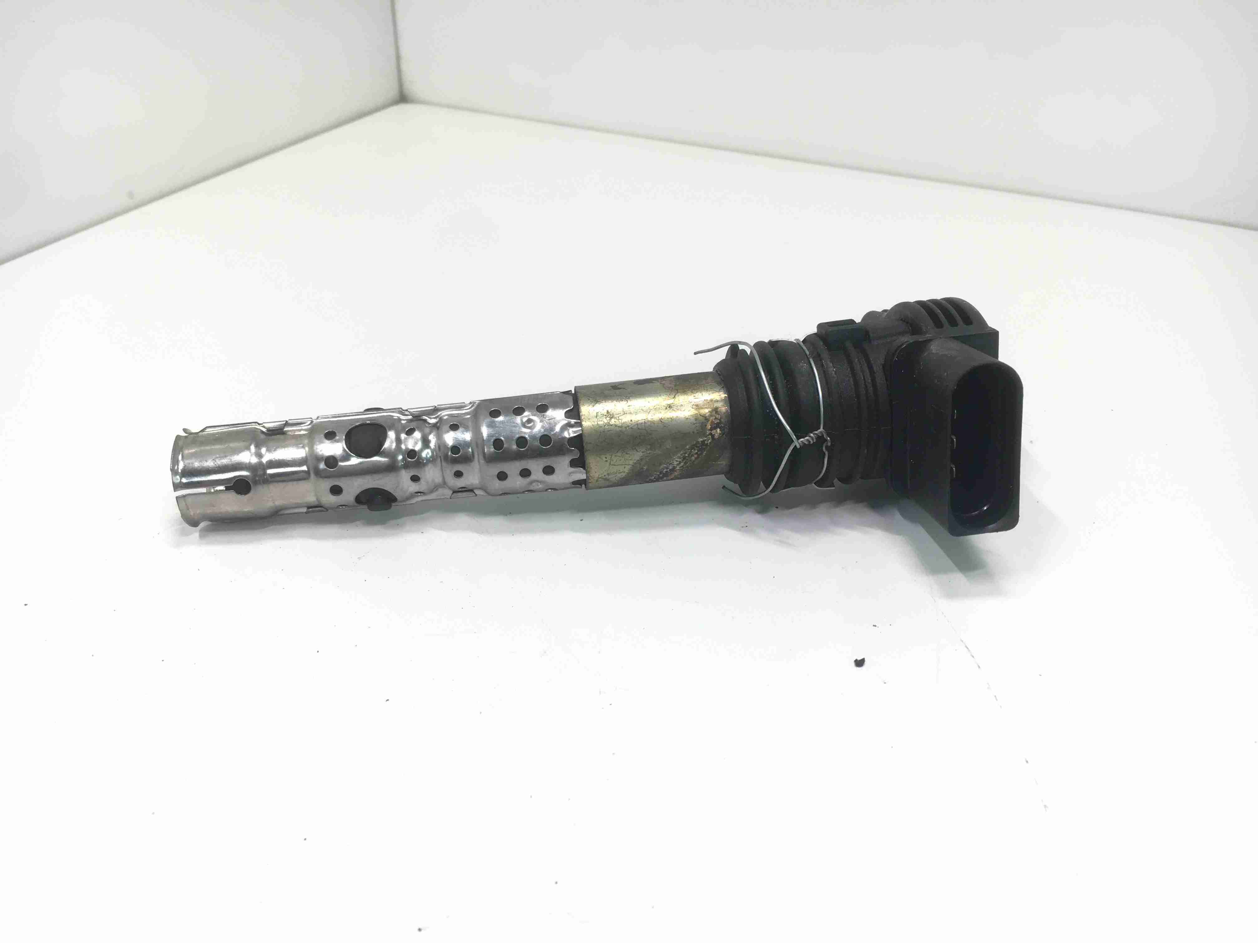 Audi TT TT (8N3) 1998 - 2006 Катушка зажигания 06B905115J  009638