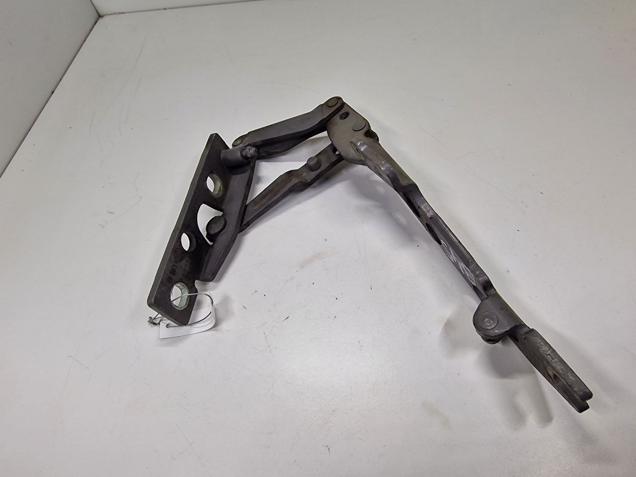 BMW 5 E39 5 E39 4 поколение (1995-2000) Петля капота левая 41618203276,  8203276	  009658