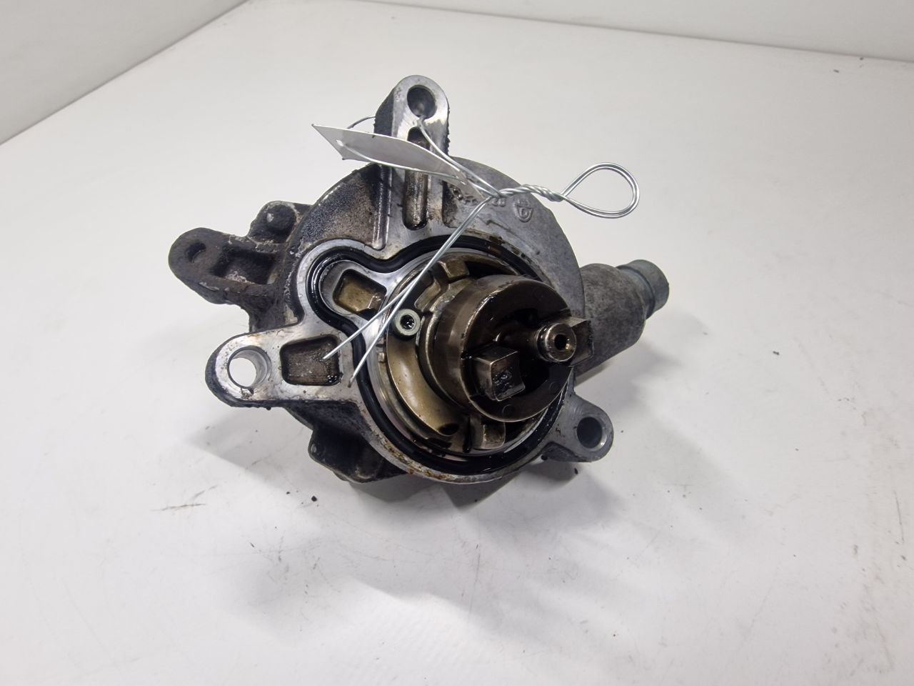 Volvo XC70 XC70 II (BZ) 2007 - 2016 Насос вакуумный 30731825  009664