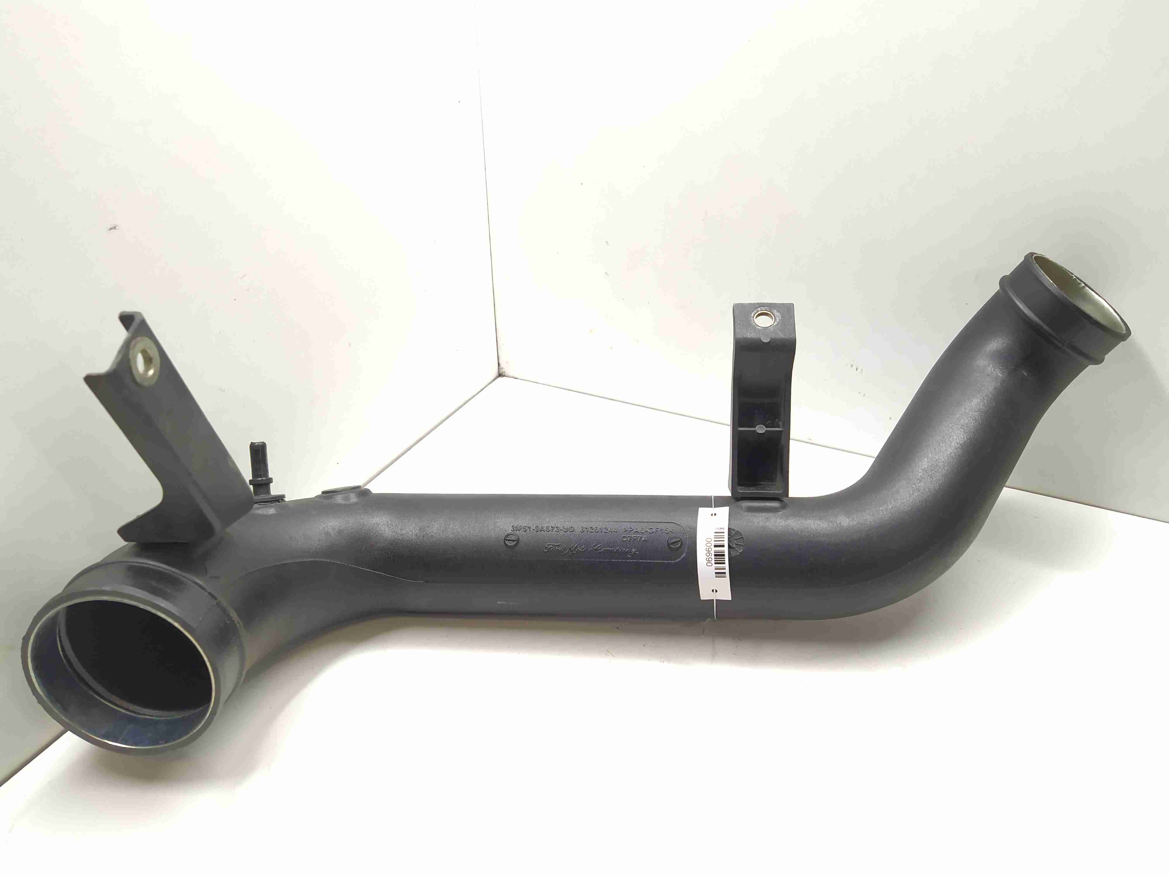 Ford Mondeo Mondeo IV 2007 - 2015 Патрубок интеркулера 3M519A673UD,  31261244  009690