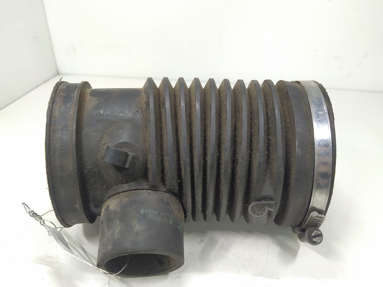 BMW 7 E38 7 E38 3 поколение [рейстайлинг] (1998-2001) Гофра инжектора 13711432411, 1432411  009762